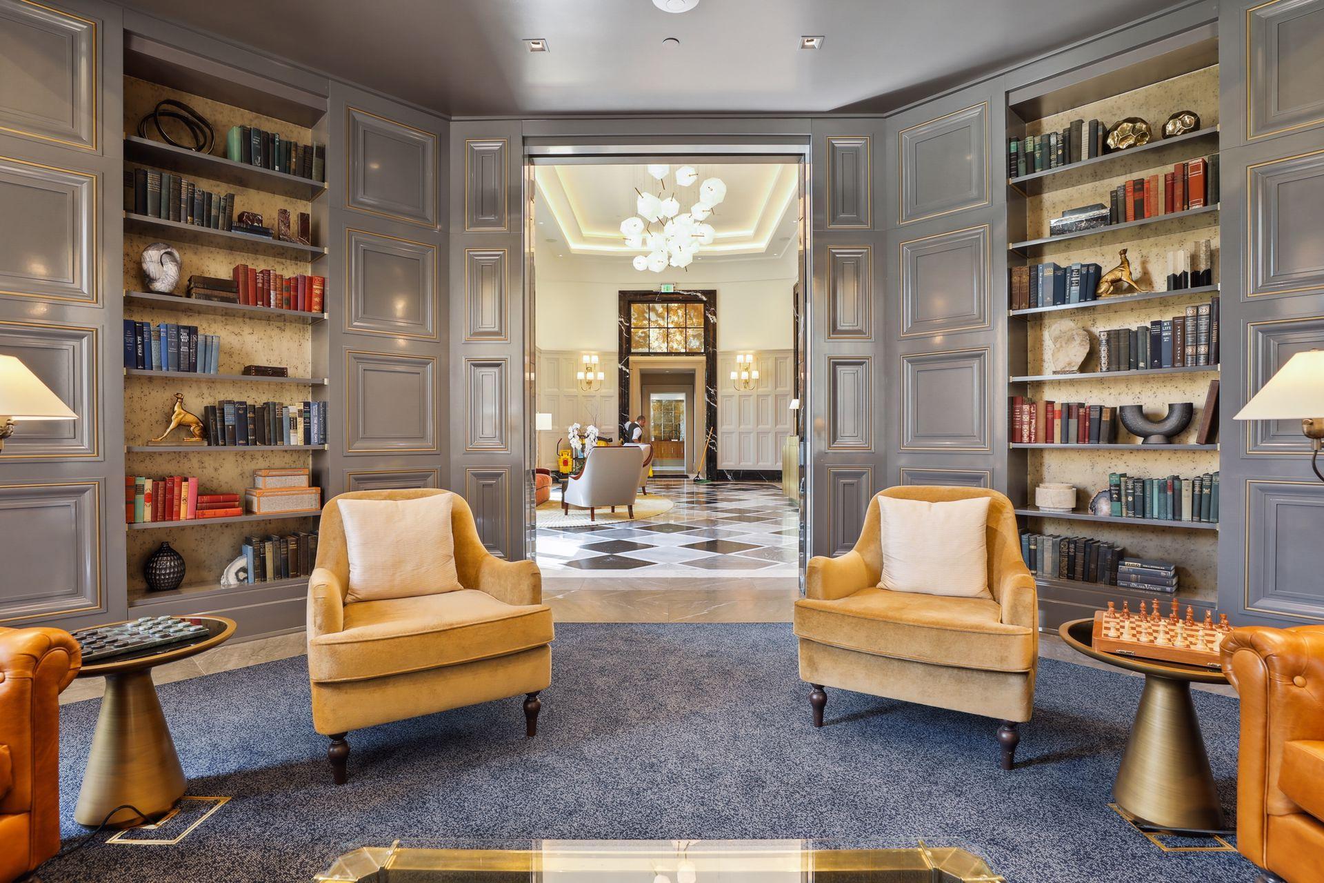 1111 W River Parkway Unit: 33B