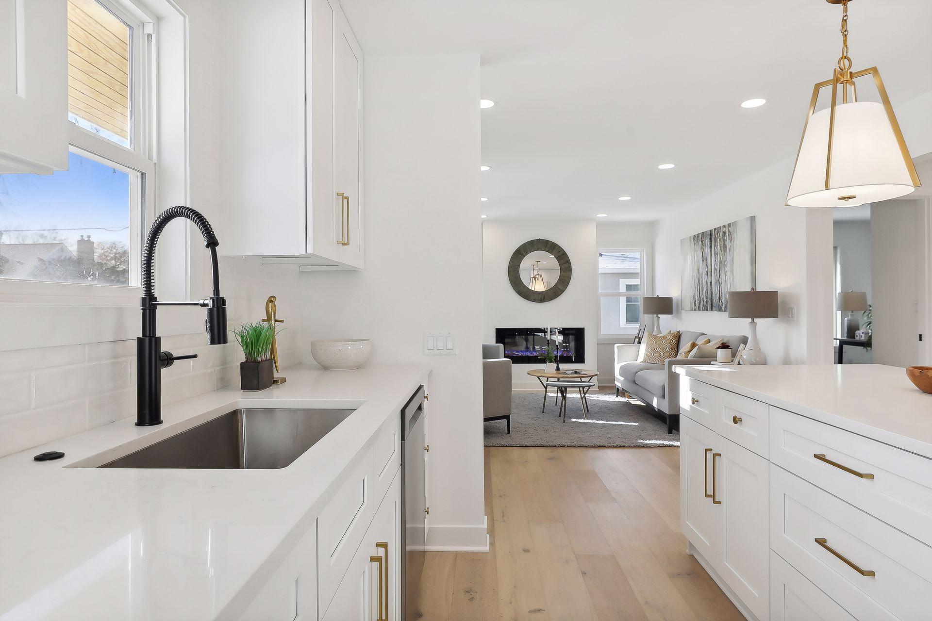 2710 W 55th Street