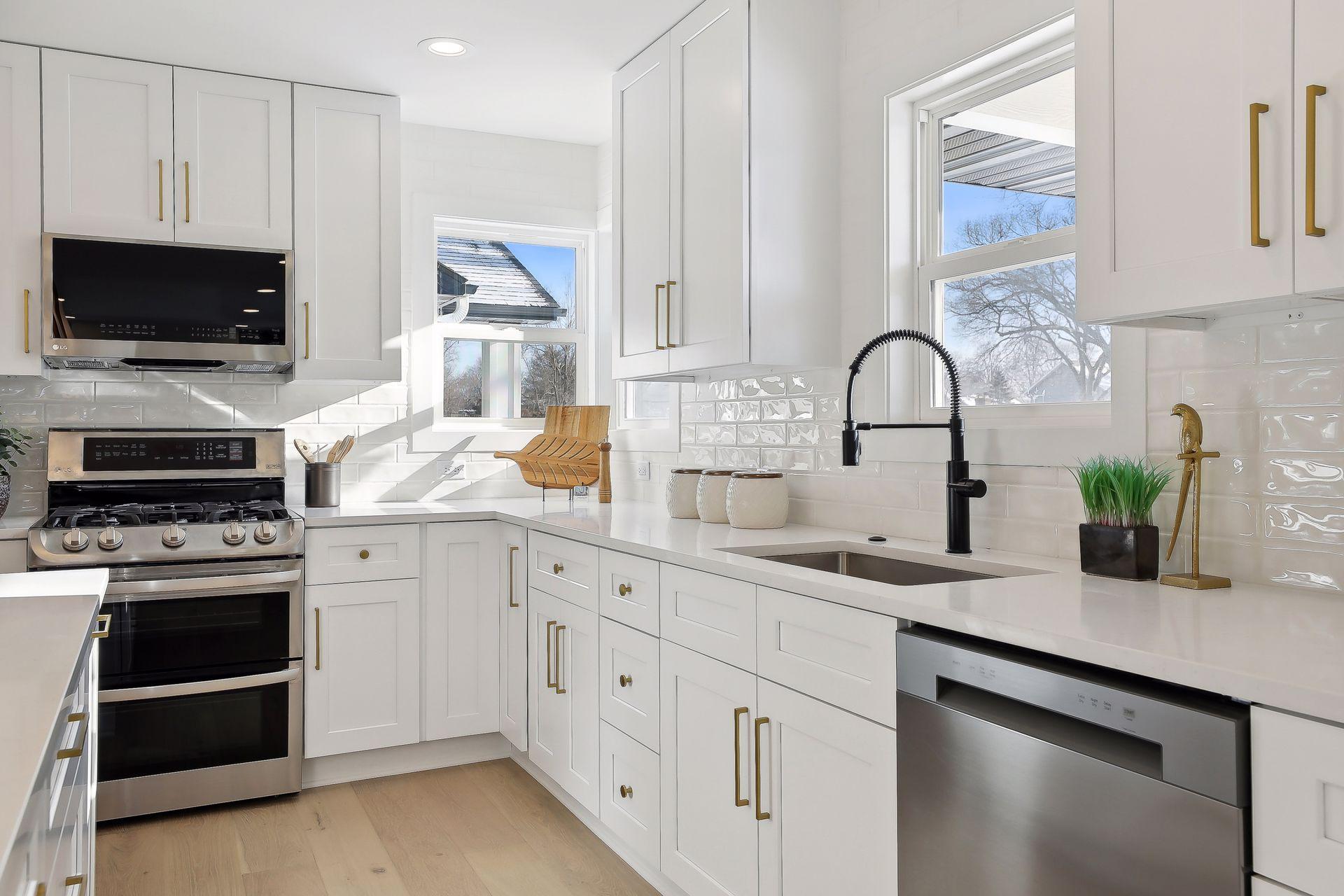 2710 W 55th Street