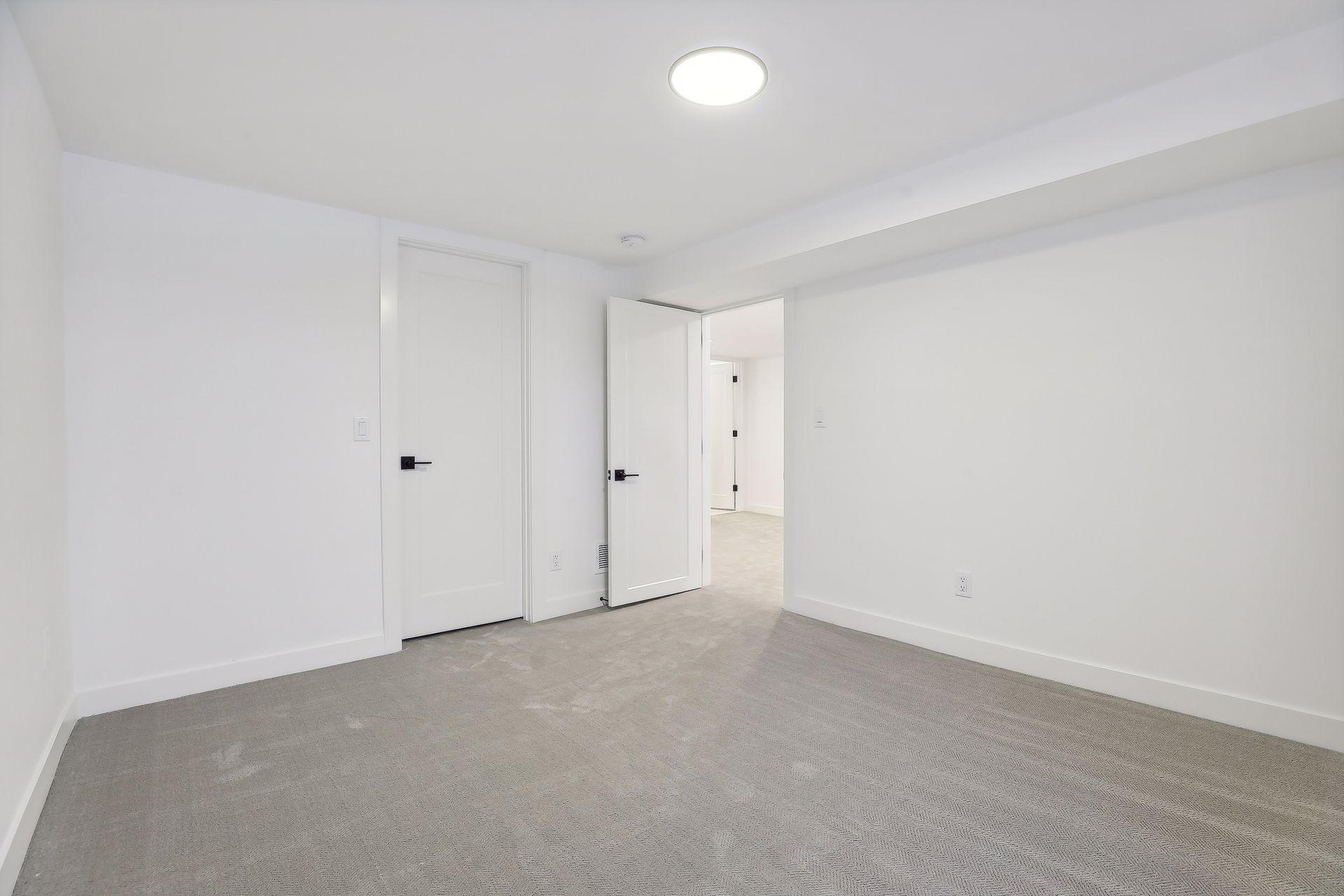 2710 W 55th Street