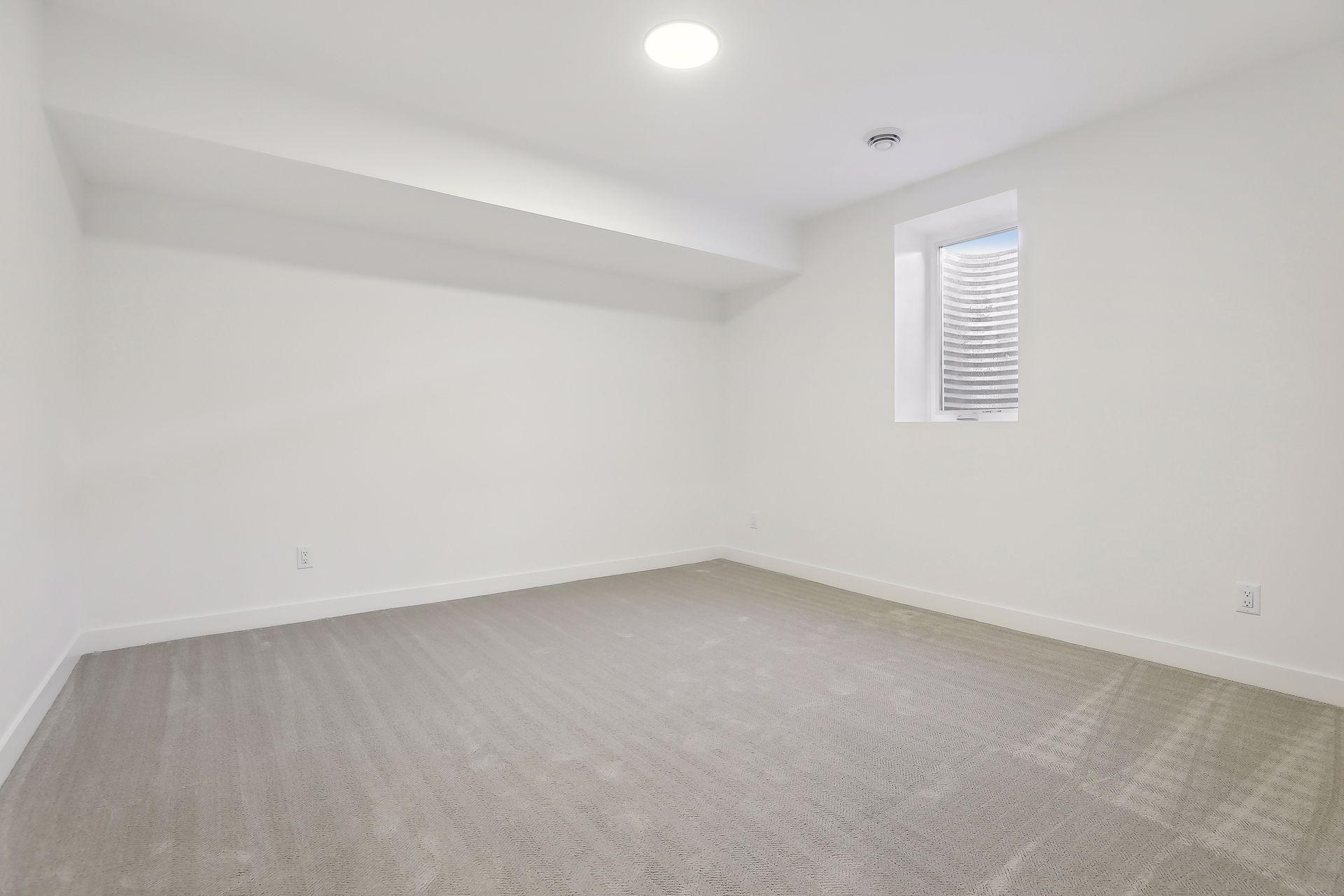 2710 W 55th Street