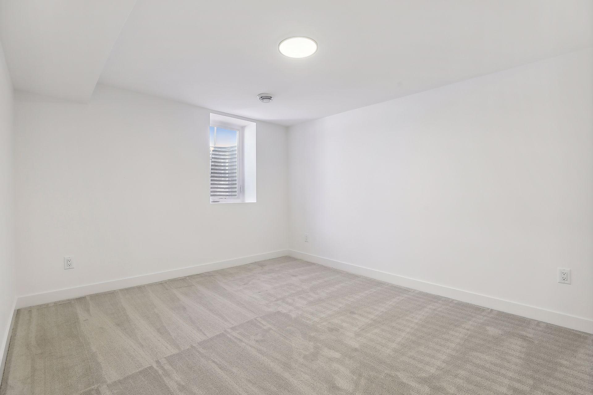 2710 W 55th Street