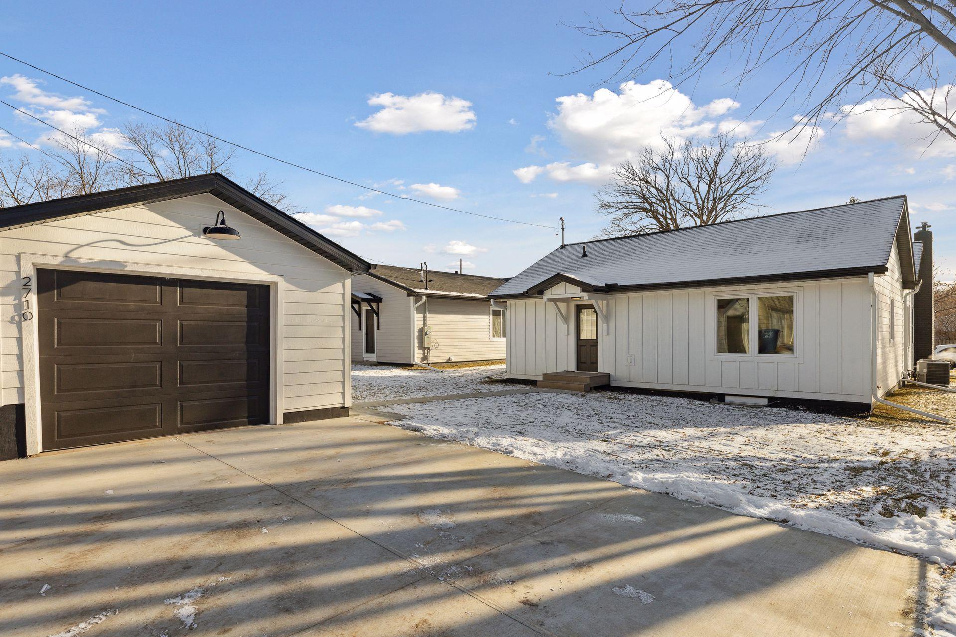 2710 W 55th Street