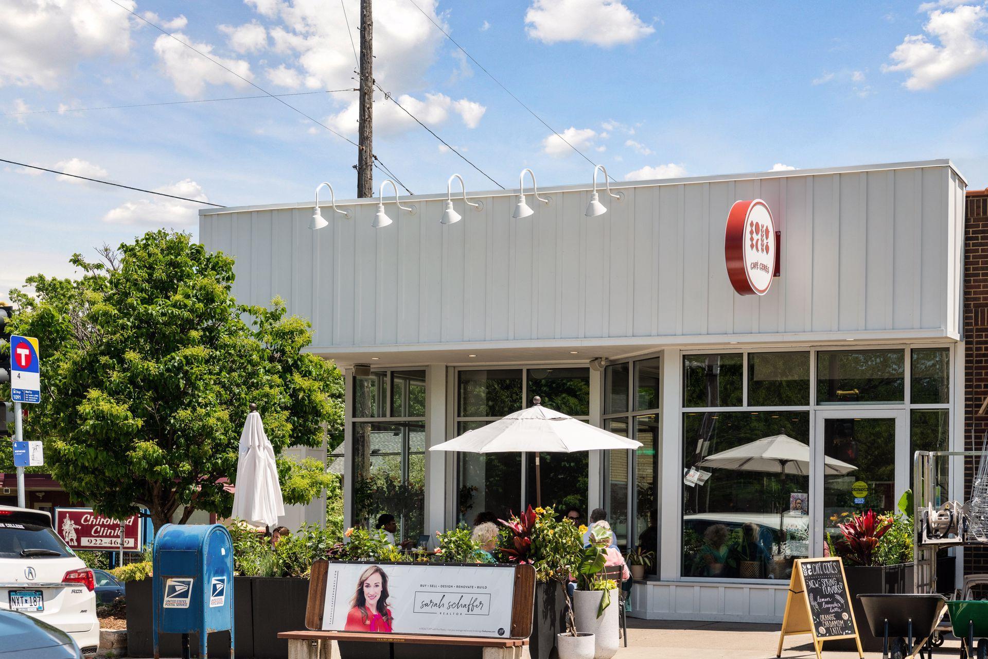 2710 W 55th Street