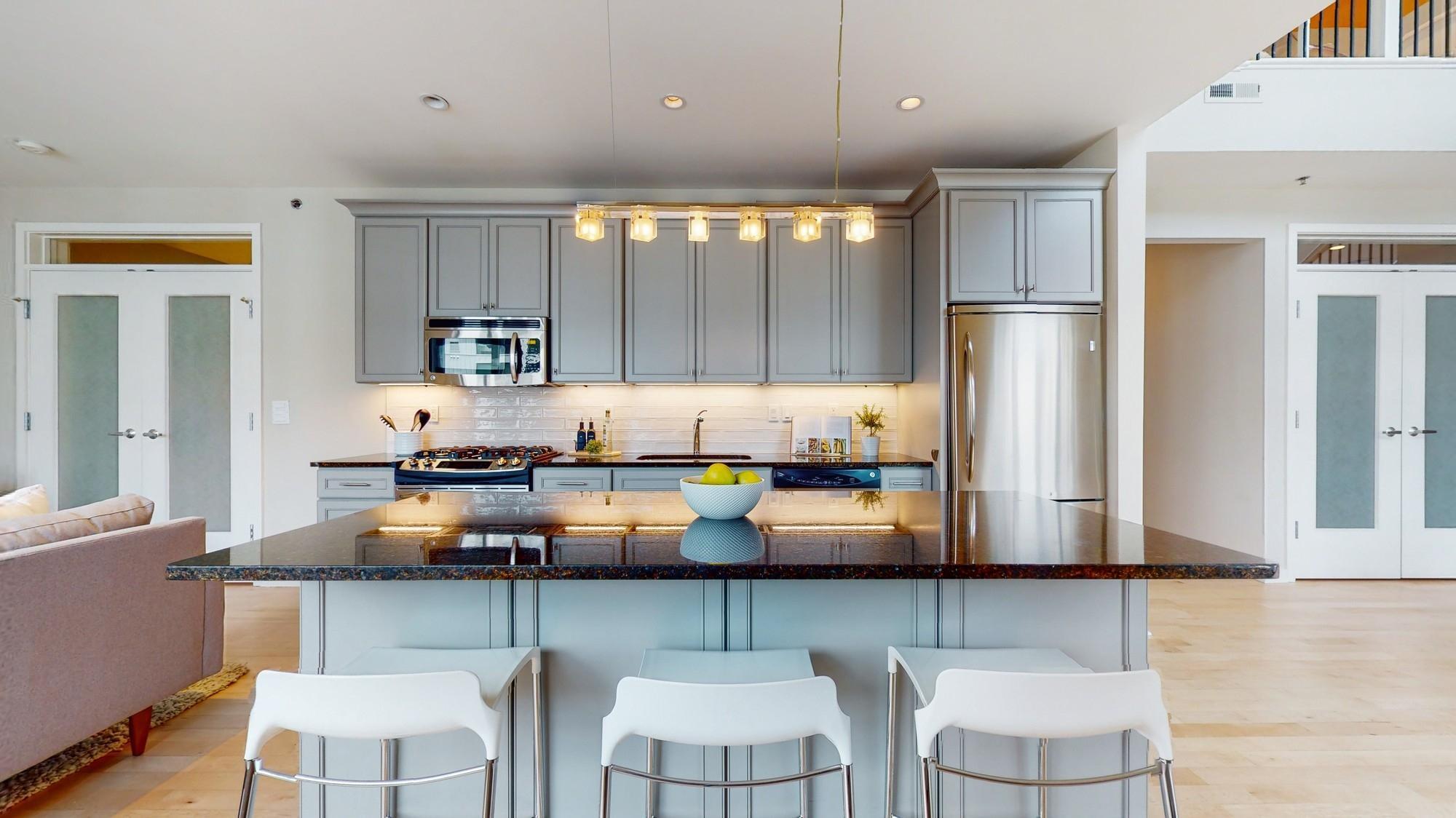 3104 W Lake Street Unit: 406