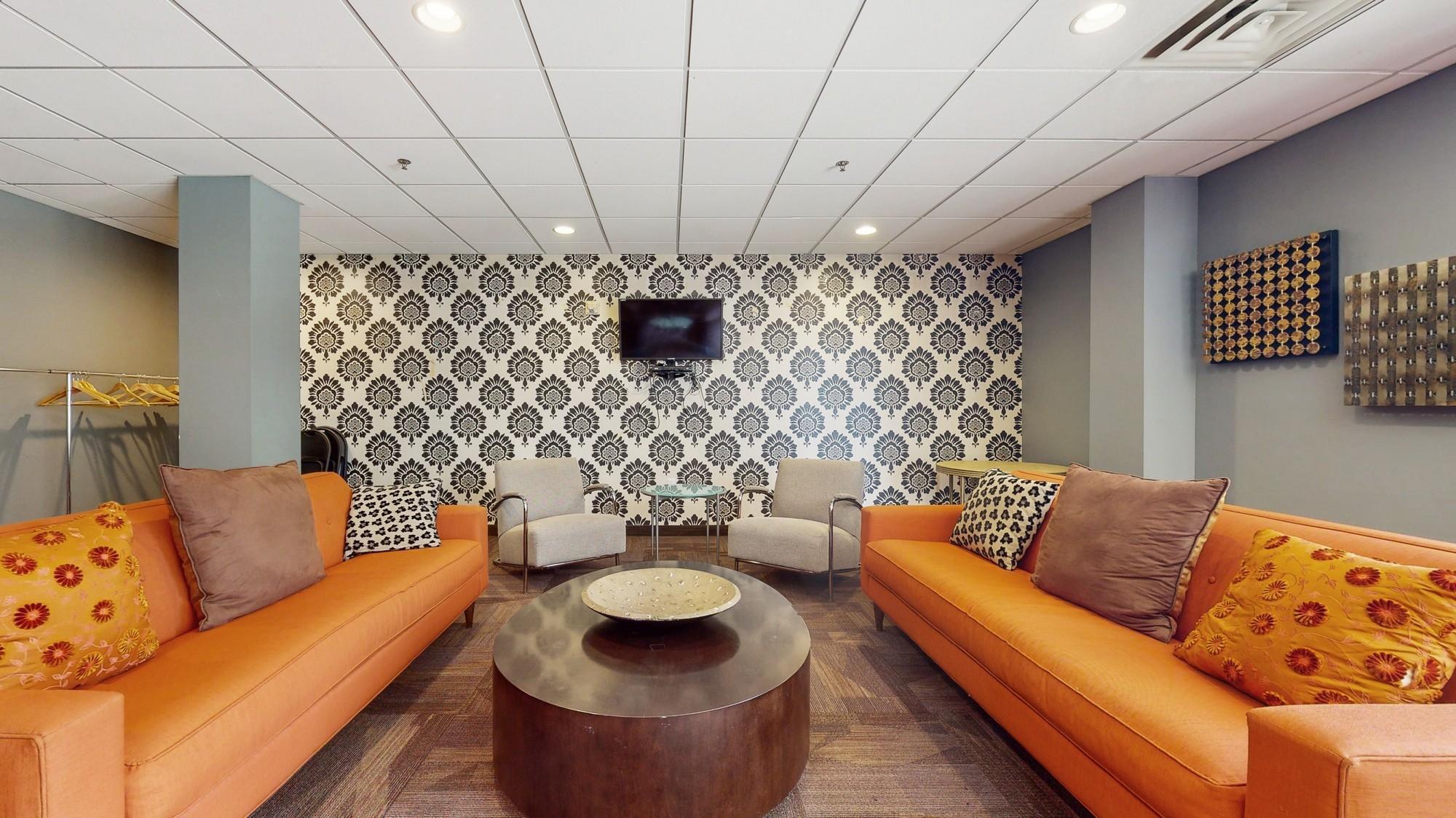 3104 W Lake Street Unit: 406