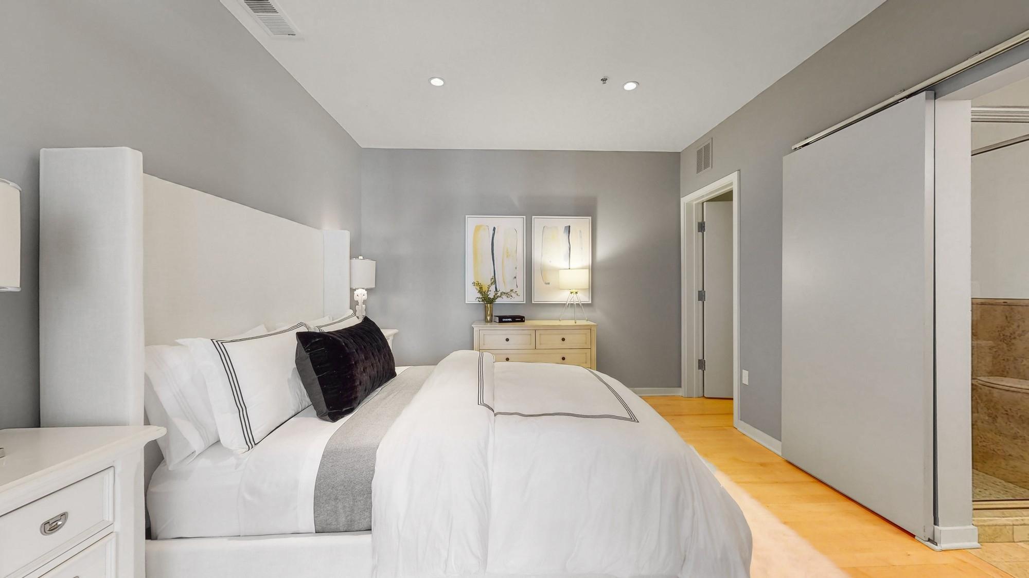 3104 W Lake Street Unit: 406