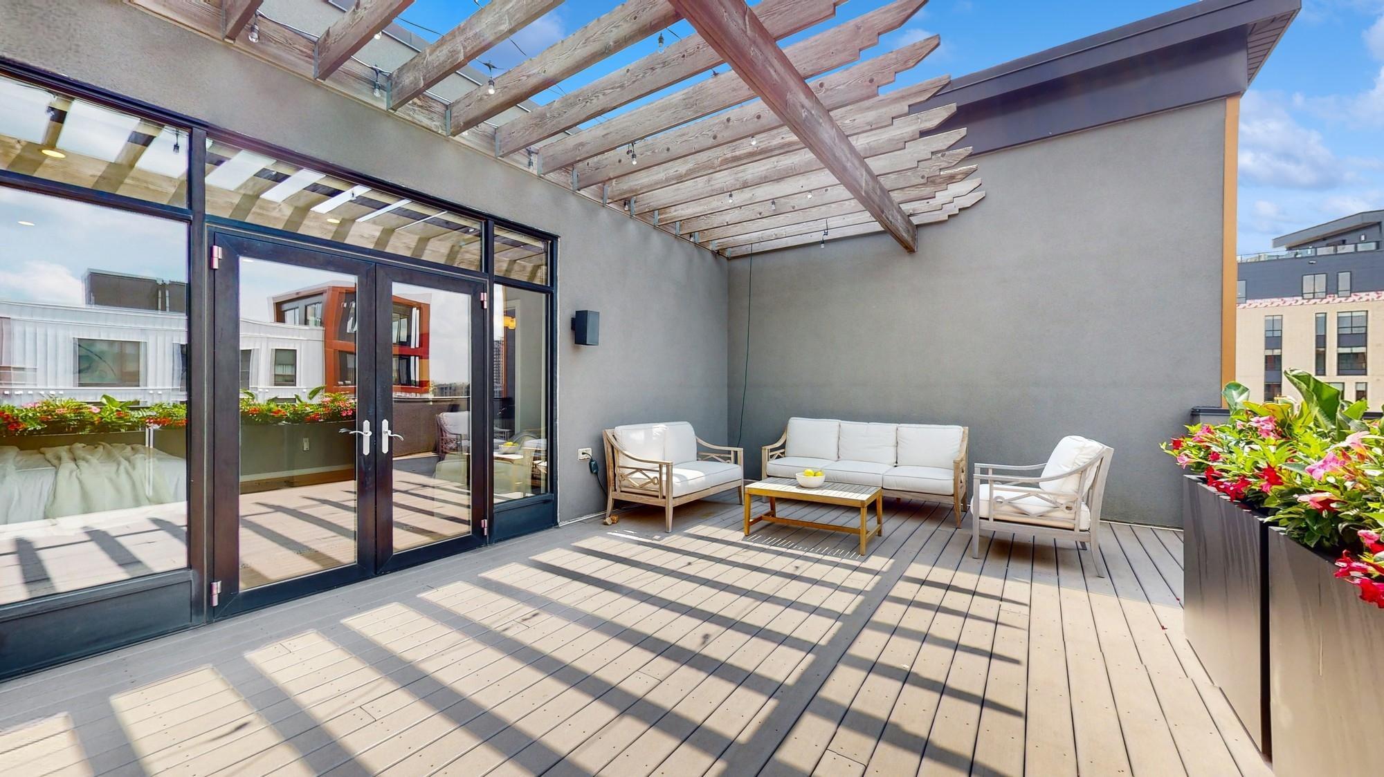 3104 W Lake Street Unit: 406