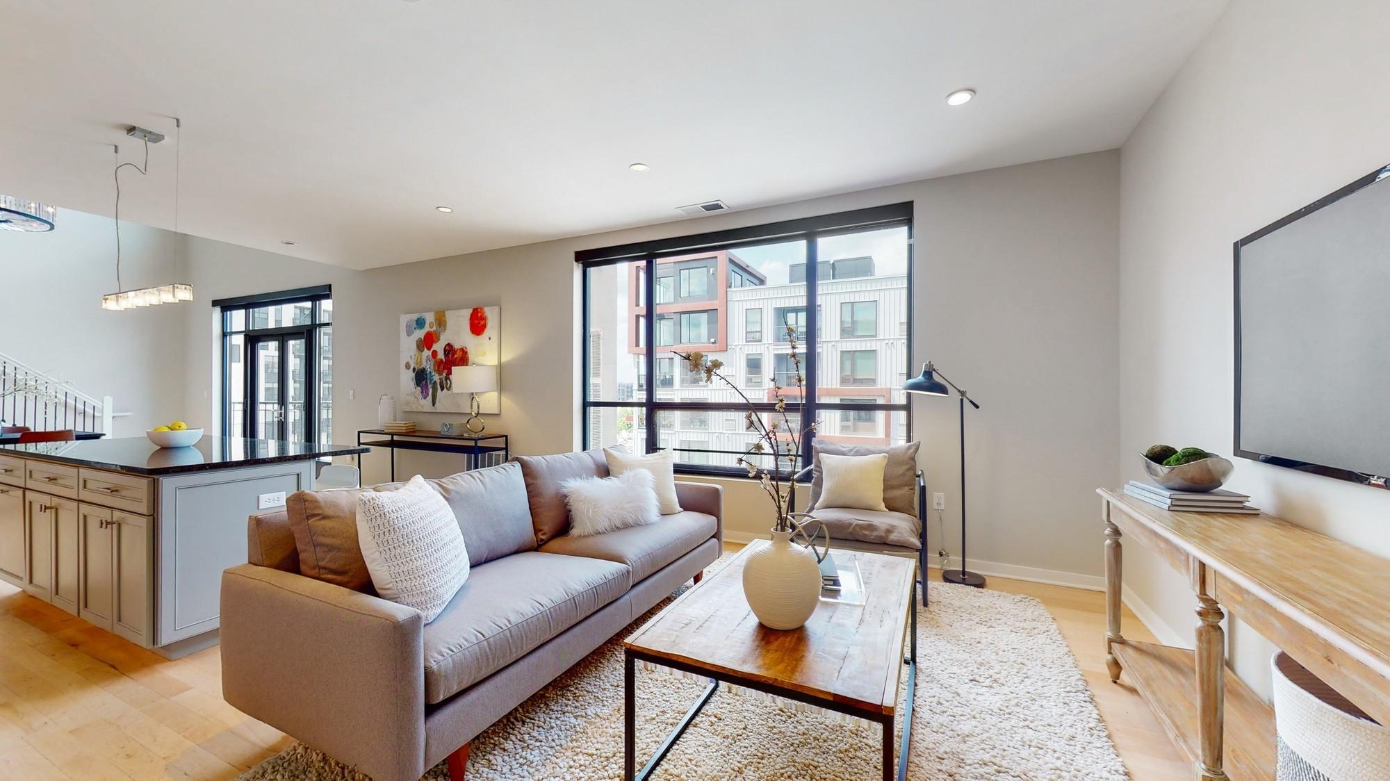 3104 W Lake Street Unit: 406