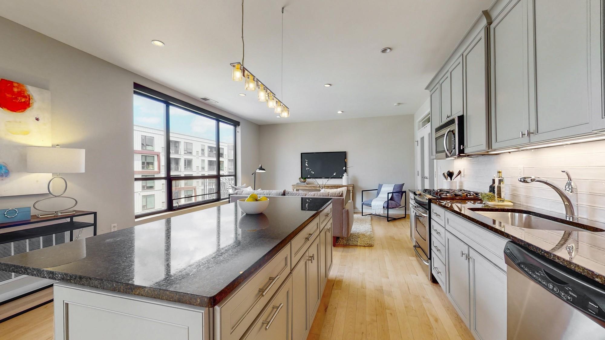 3104 W Lake Street Unit: 406