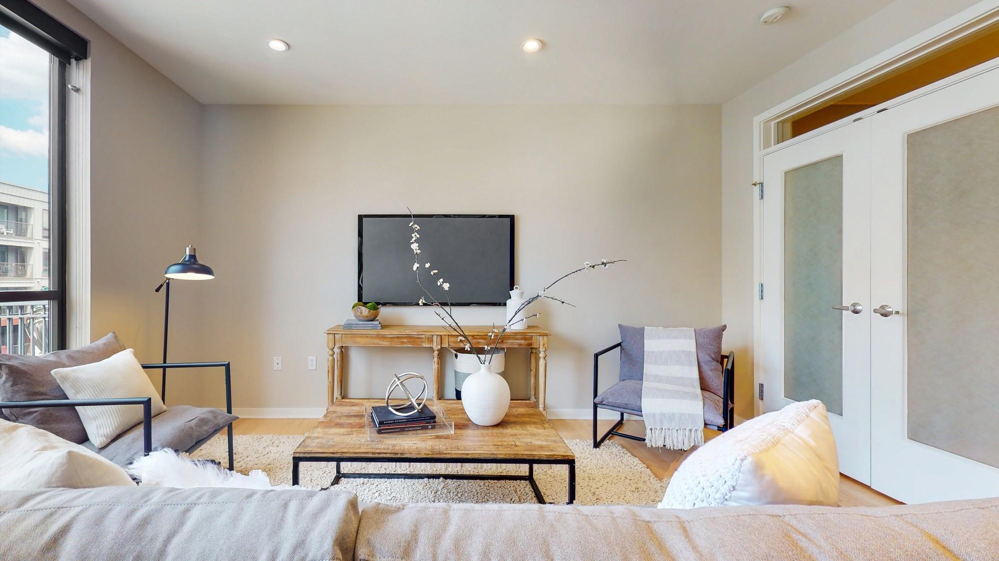 3104 W Lake Street Unit: 406