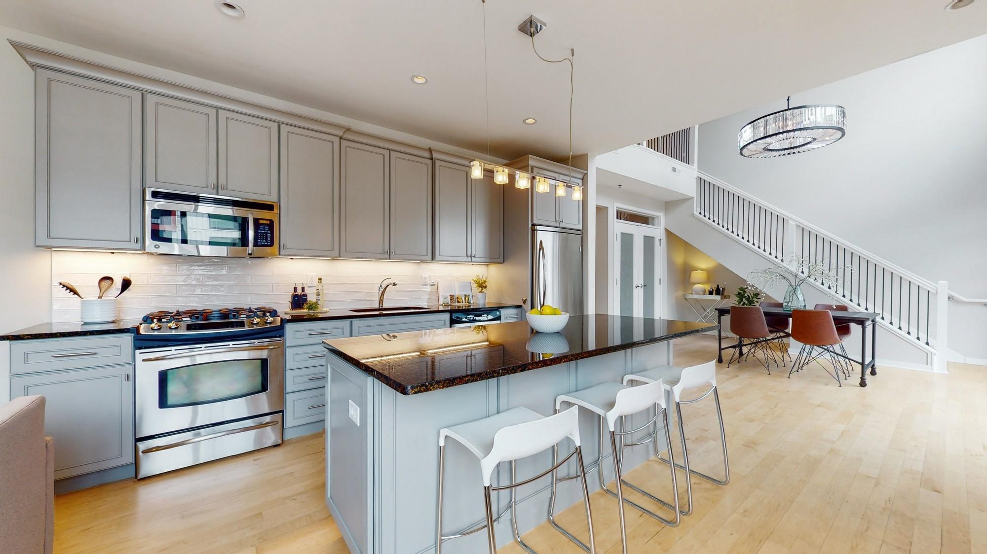 3104 W Lake Street Unit: 406