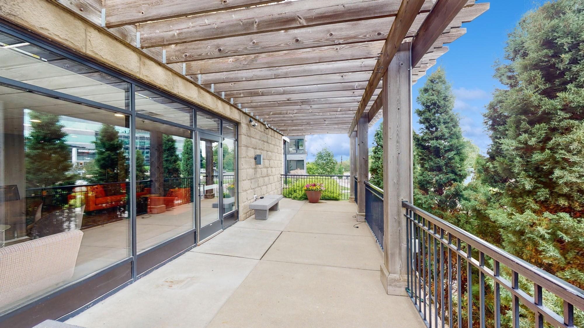 3104 W Lake Street Unit: 406