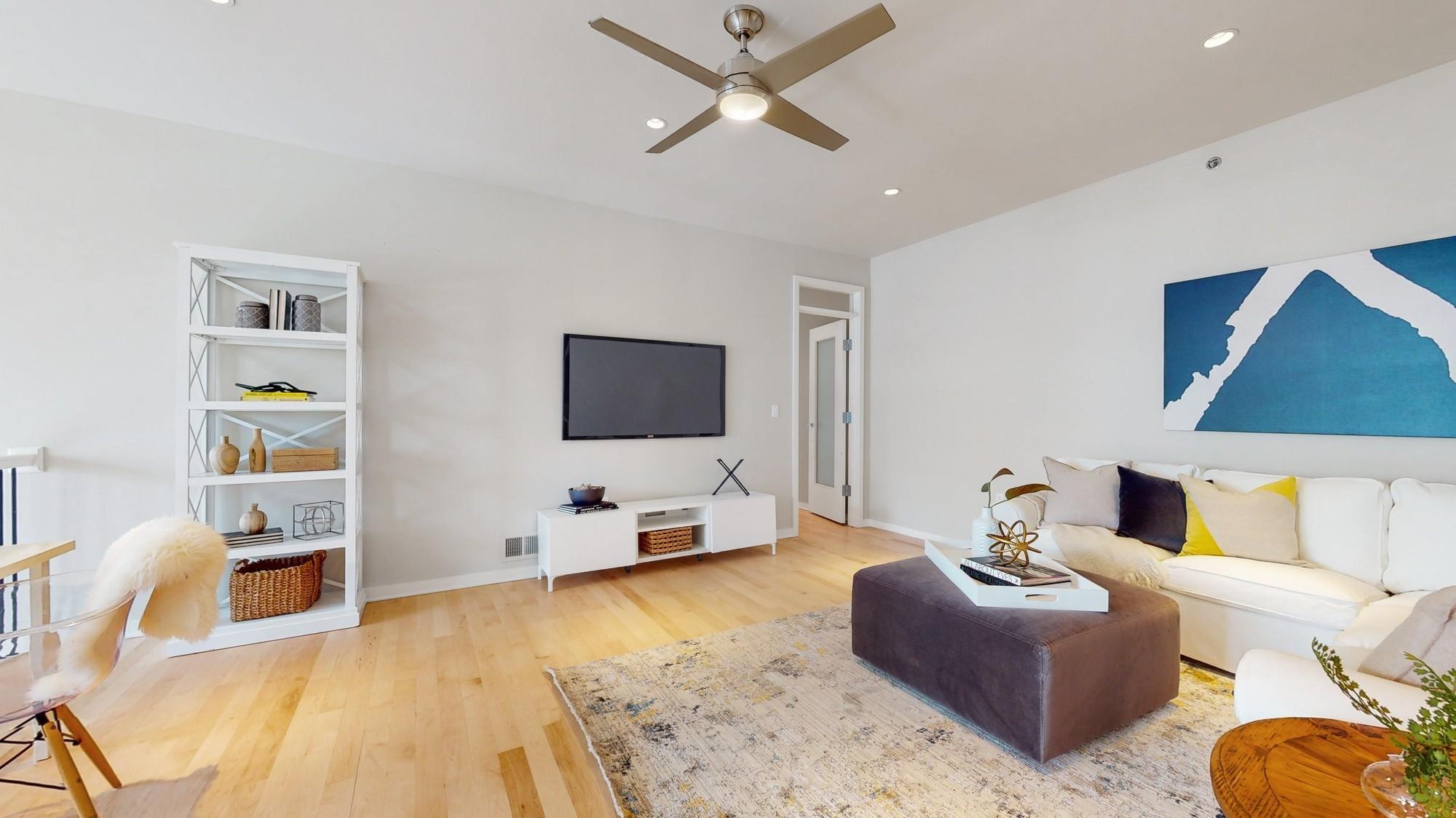 3104 W Lake Street Unit: 406