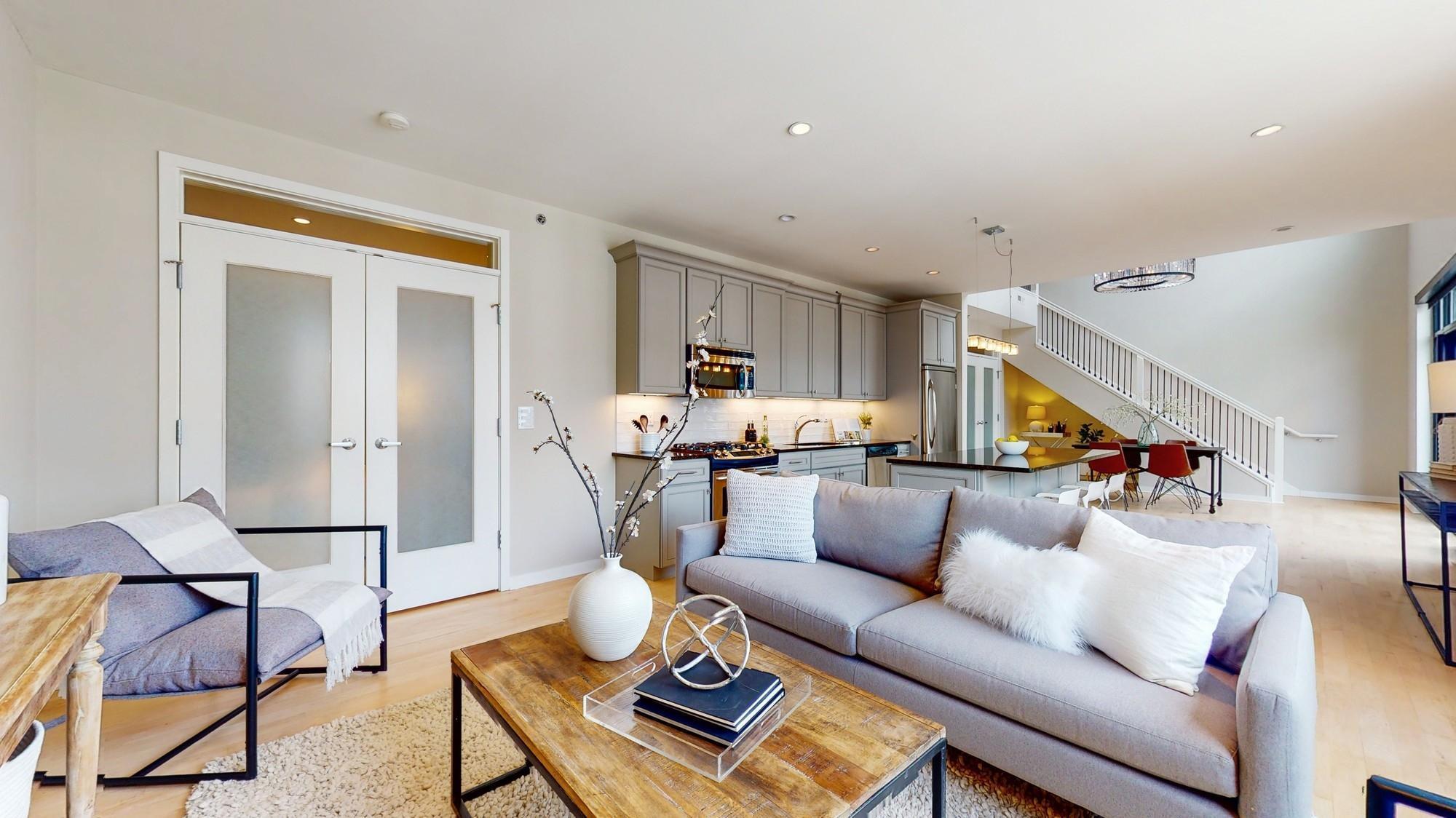 3104 W Lake Street Unit: 406