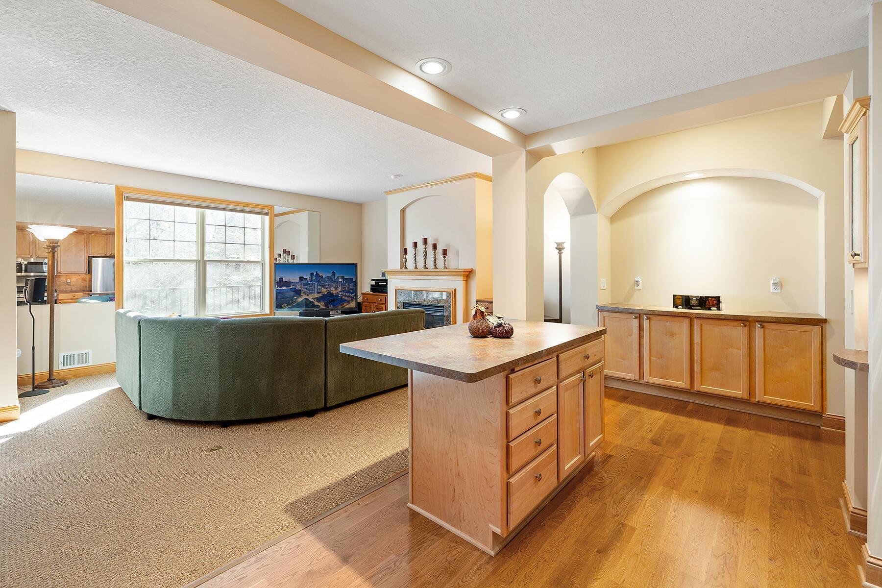 8317 Townsend Drive Unit: 215
