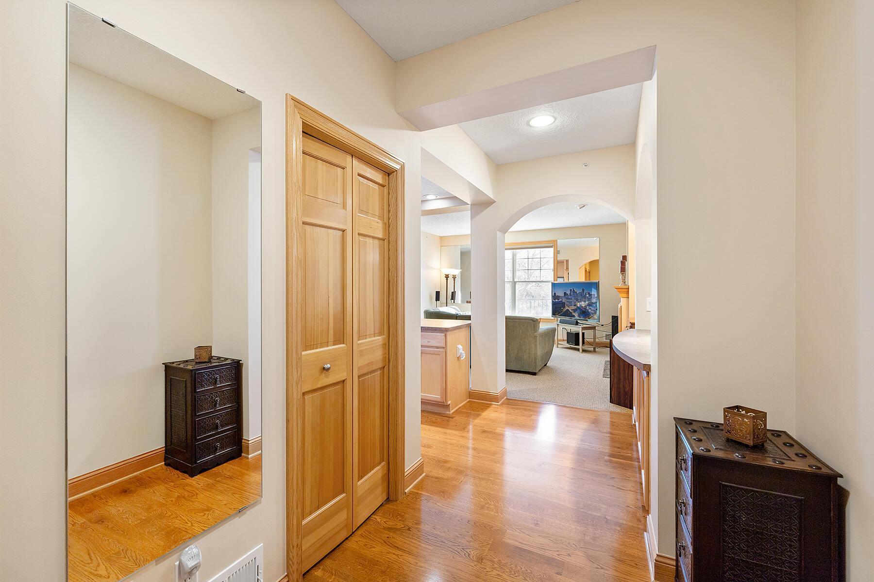 8317 Townsend Drive Unit: 215