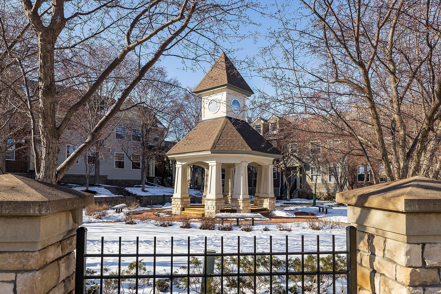 8317 Townsend Drive Unit: 215