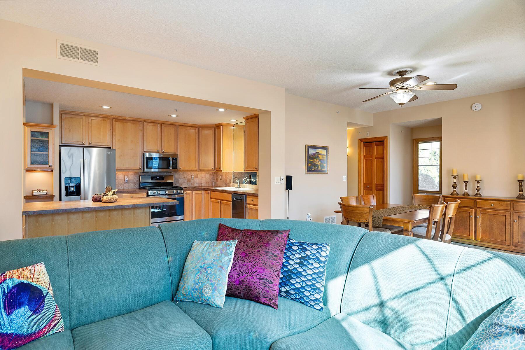 8317 Townsend Drive Unit: 215