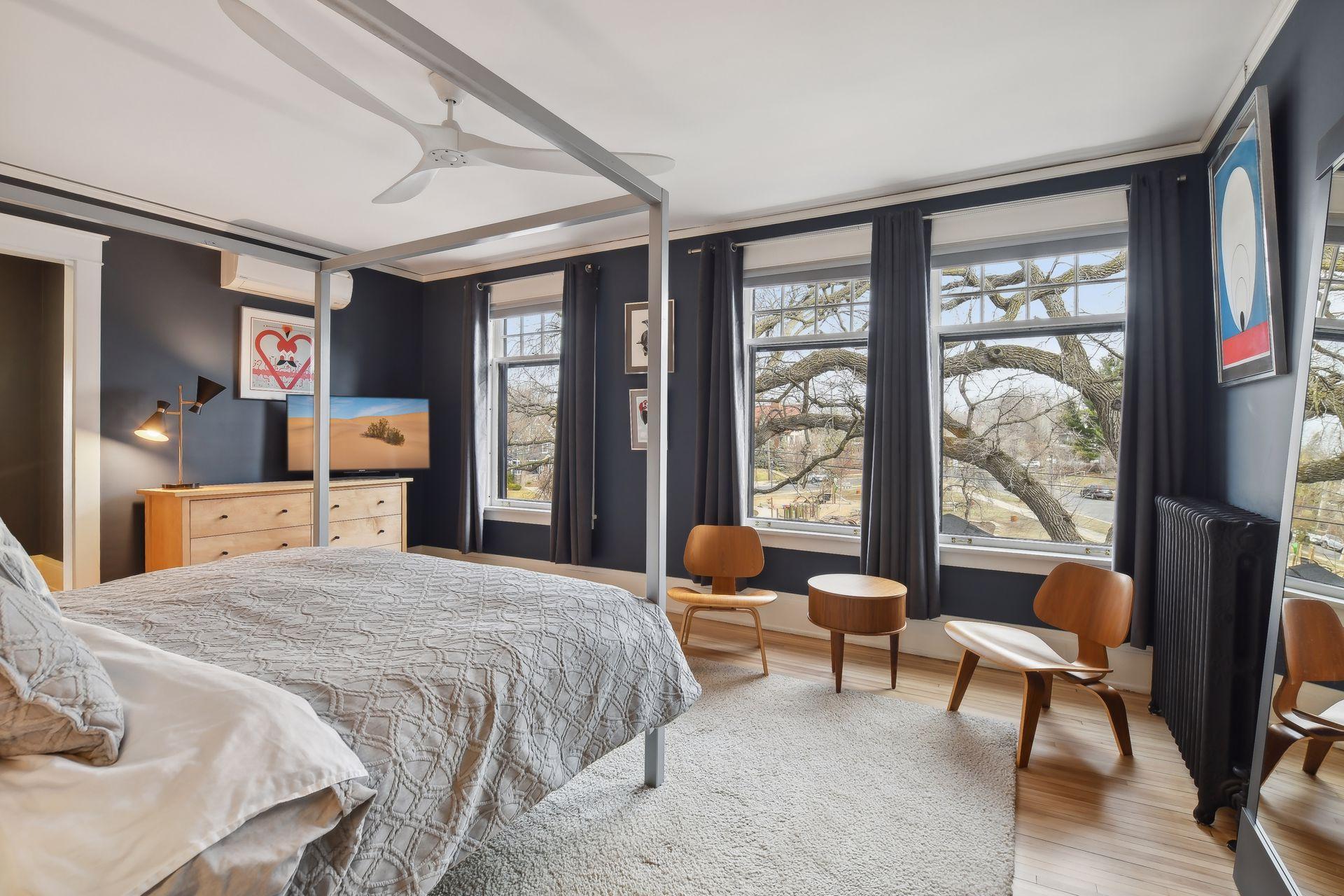 2600 Irving Avenue S