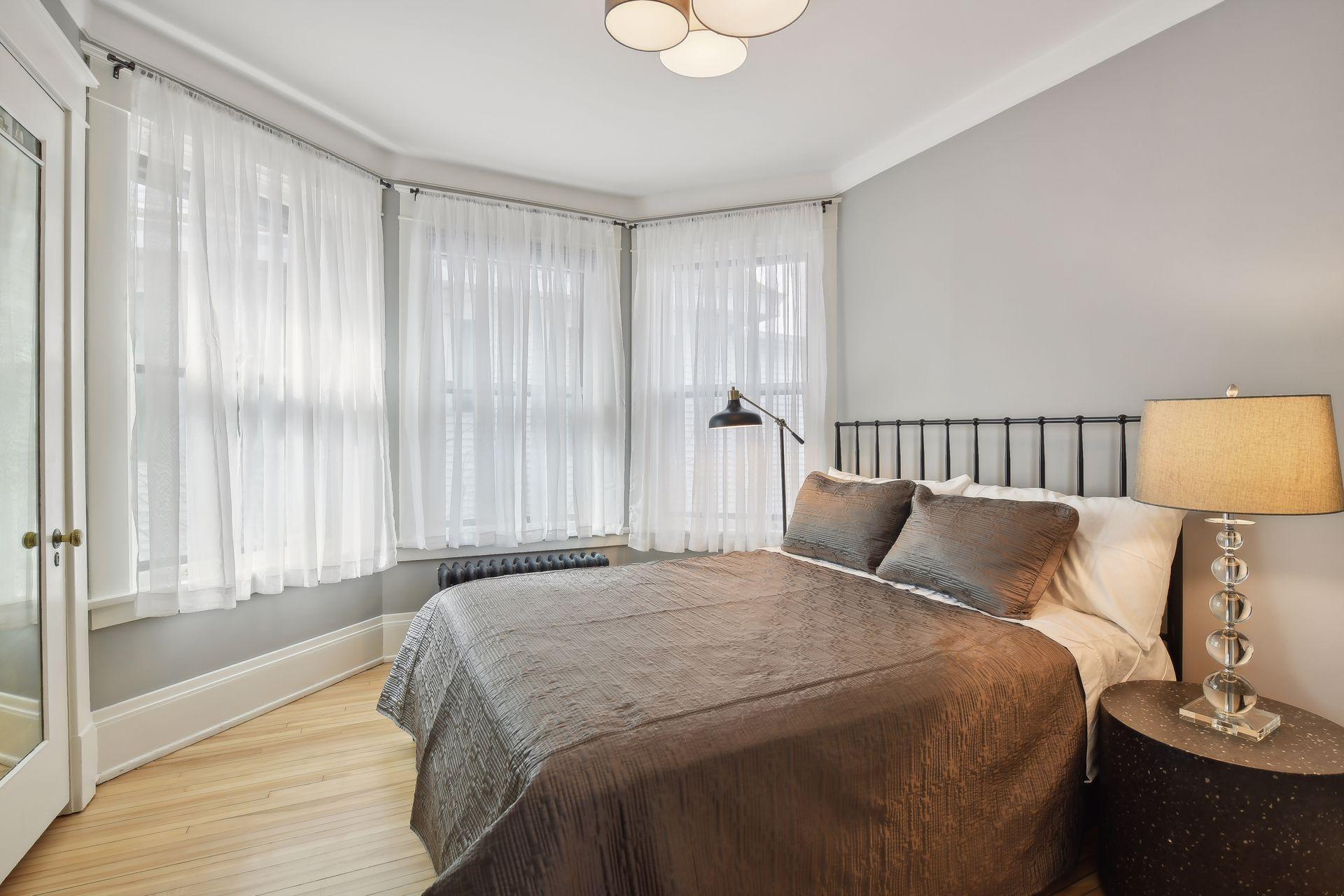 2600 Irving Avenue S