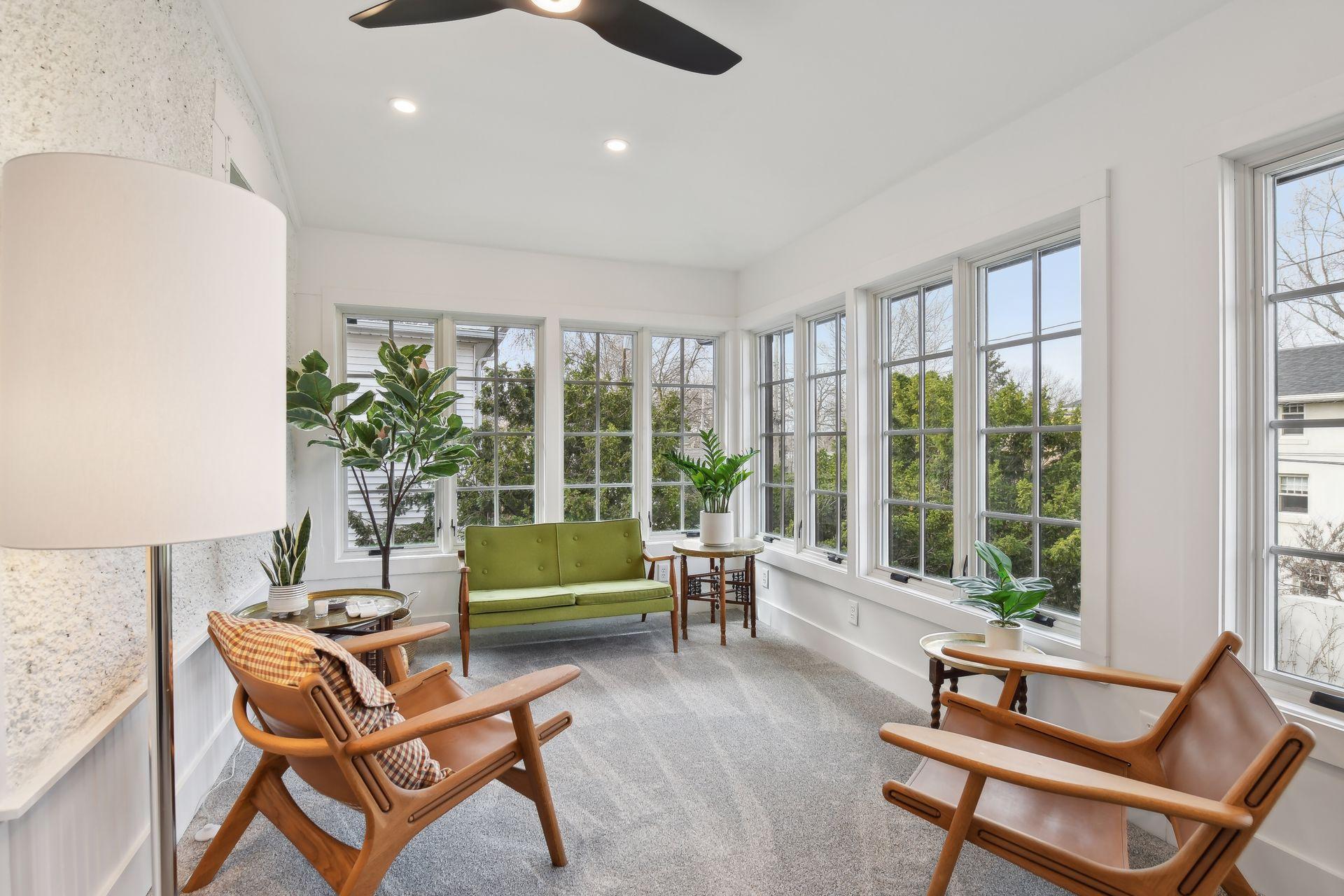 2600 Irving Avenue S