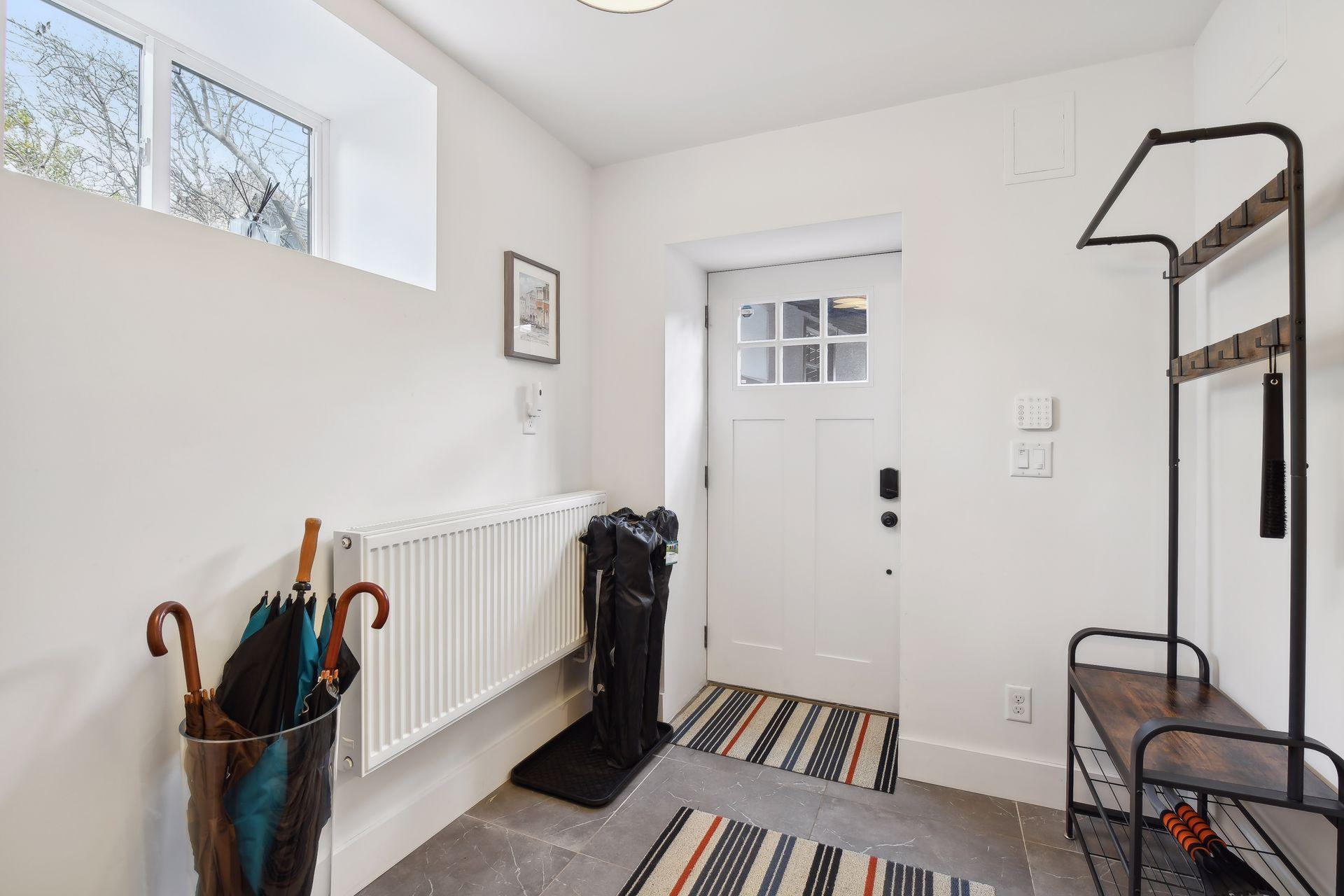 2600 Irving Avenue S