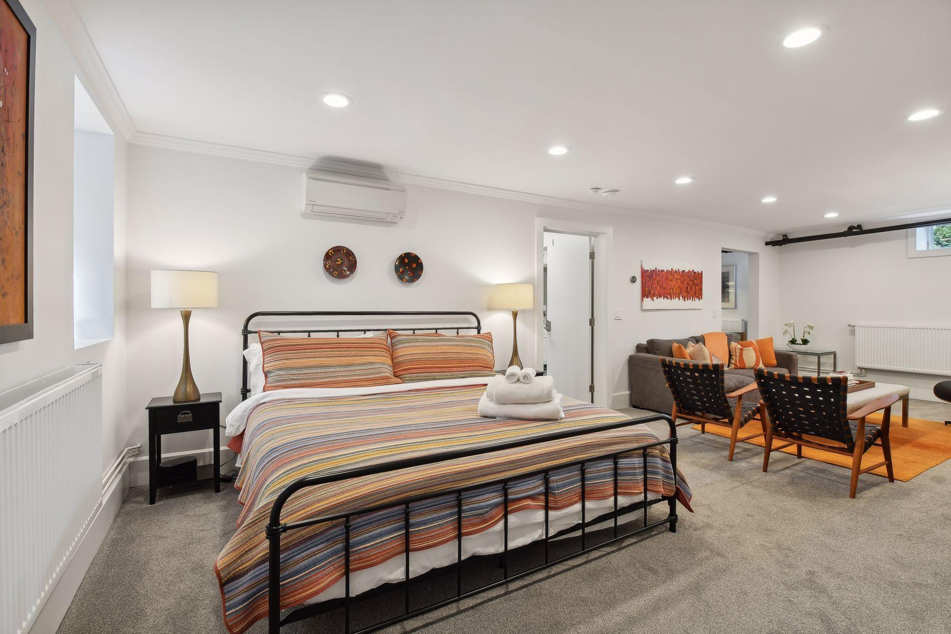 2600 Irving Avenue S