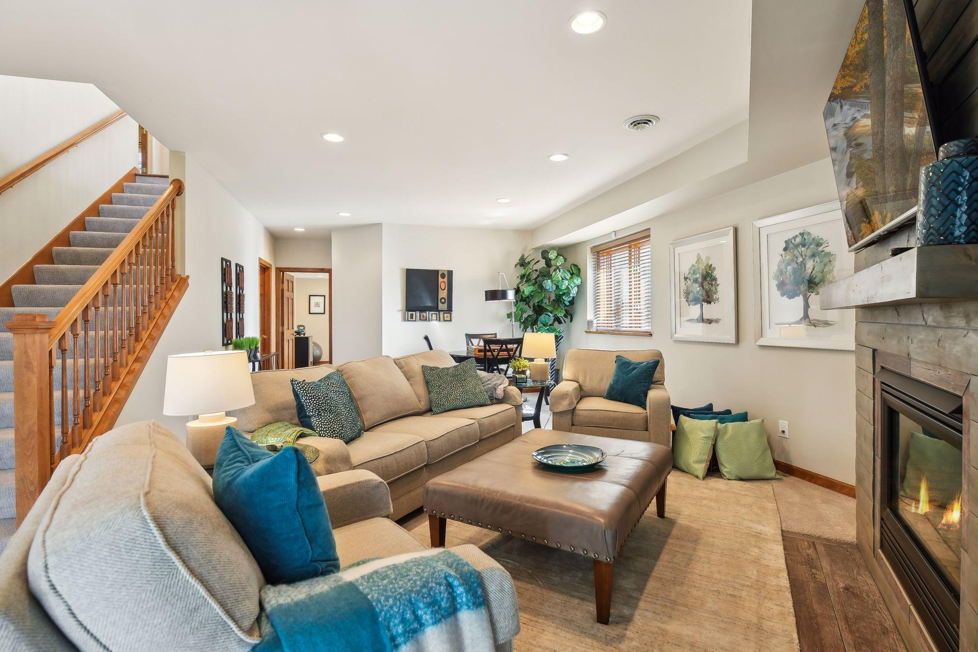 928 Nine Mile Cove S