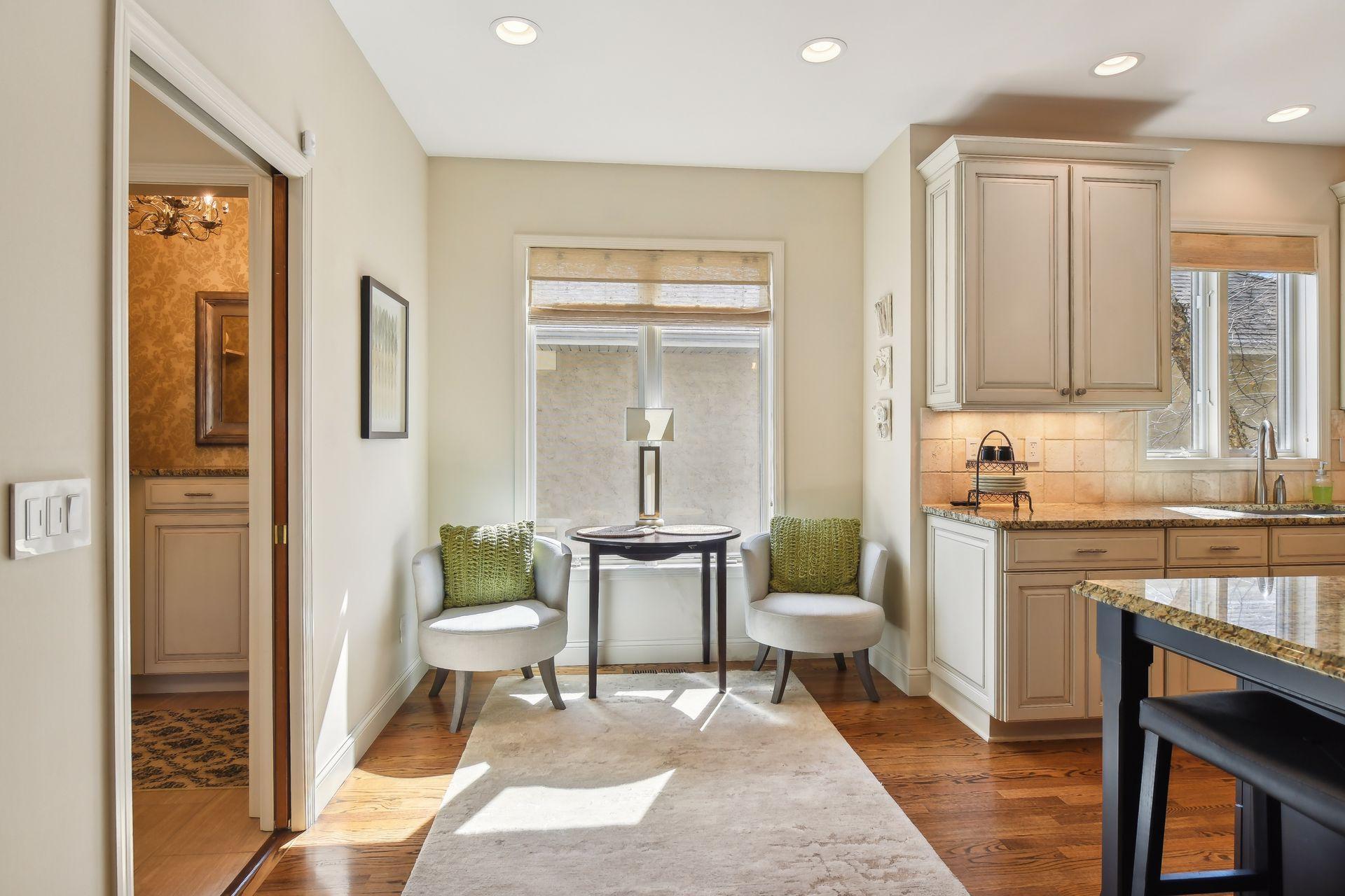 928 Nine Mile Cove S