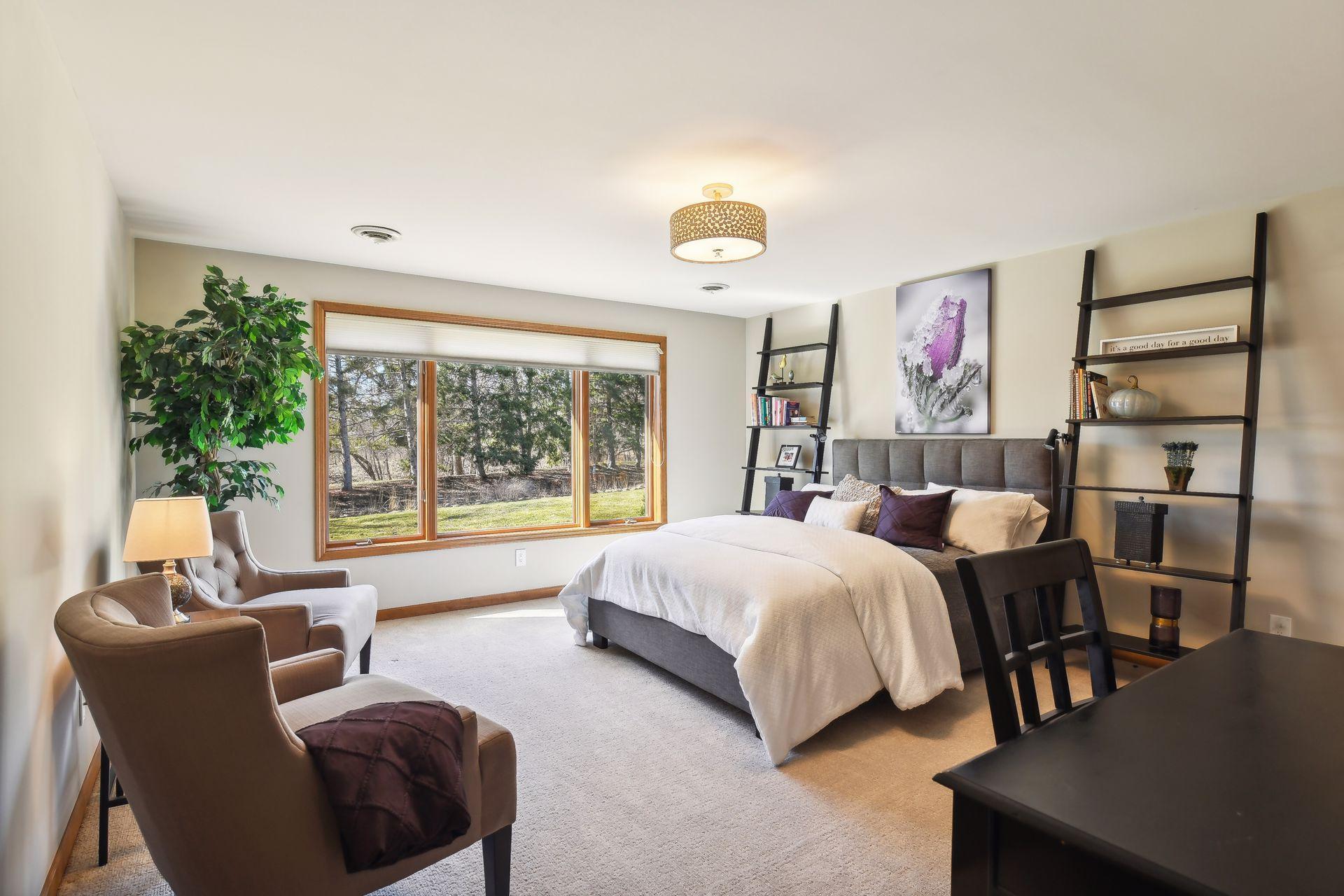 928 Nine Mile Cove S