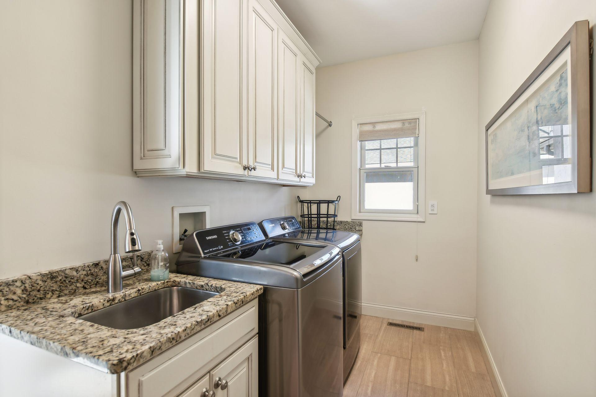 928 Nine Mile Cove S