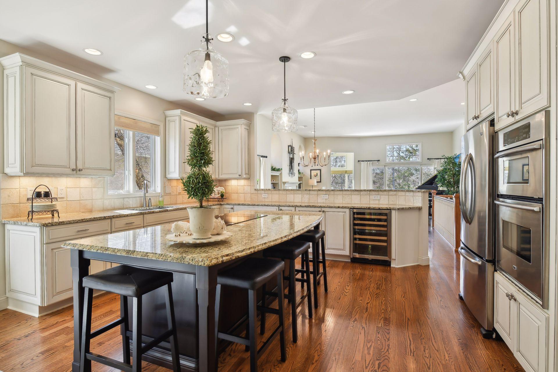 928 Nine Mile Cove S