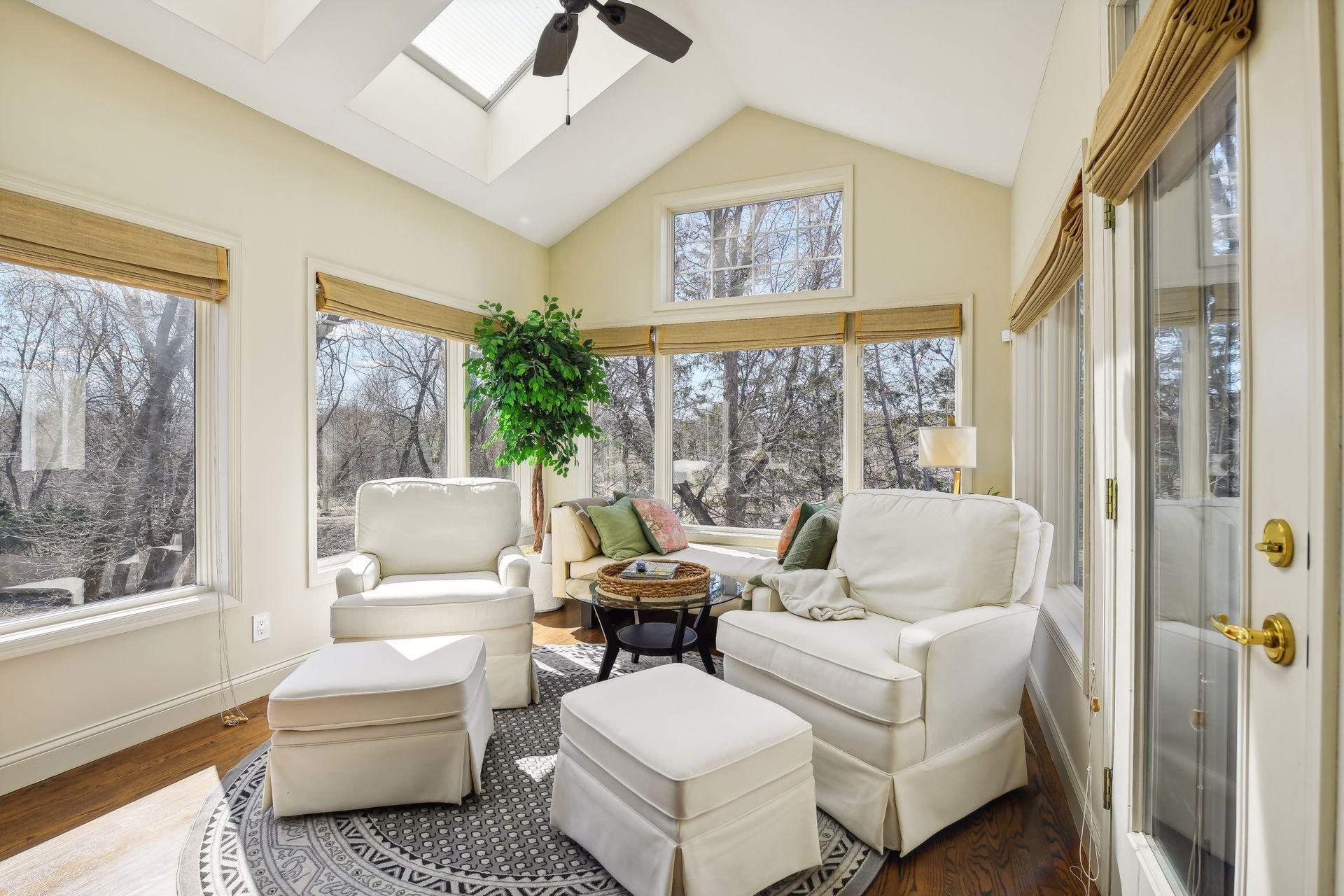 928 Nine Mile Cove S