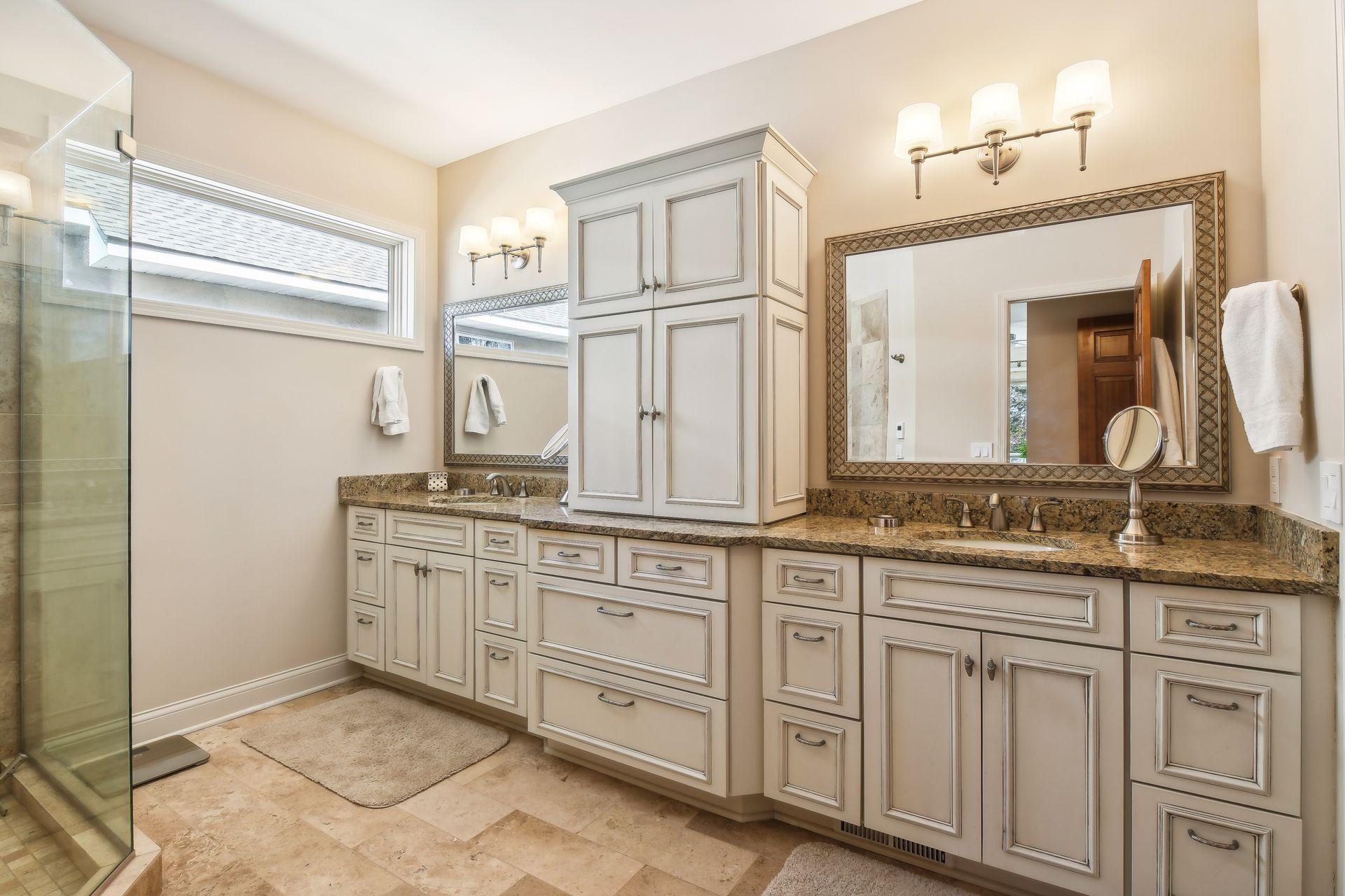 928 Nine Mile Cove S