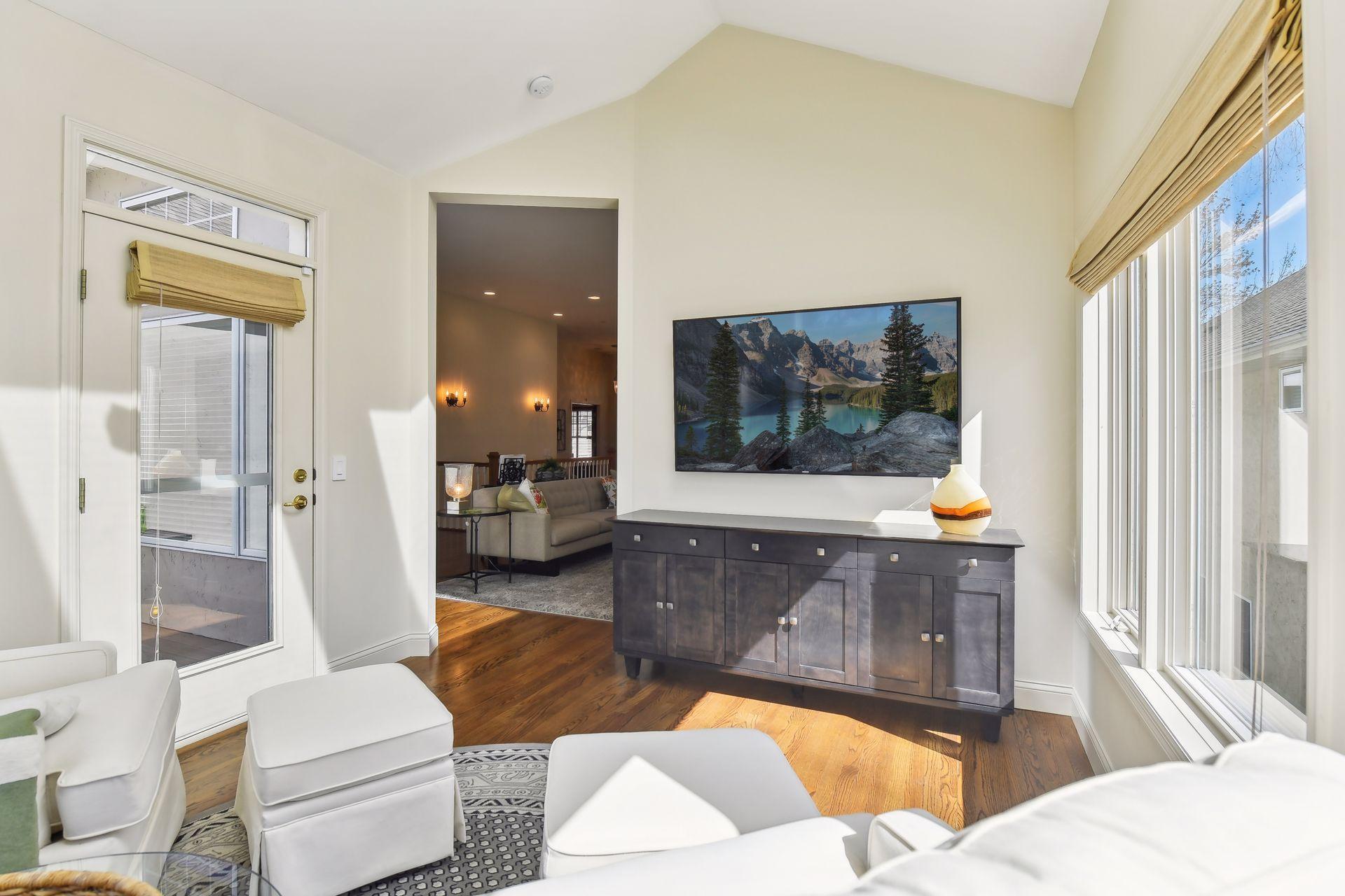 928 Nine Mile Cove S