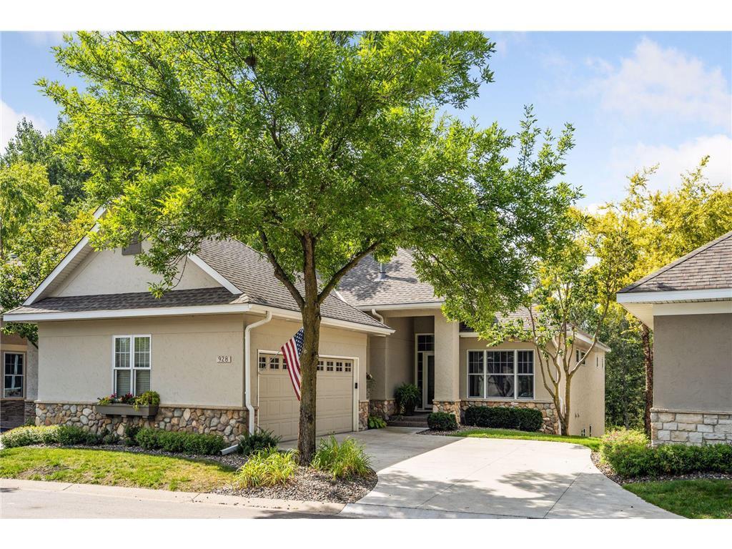 928 Nine Mile Cove S