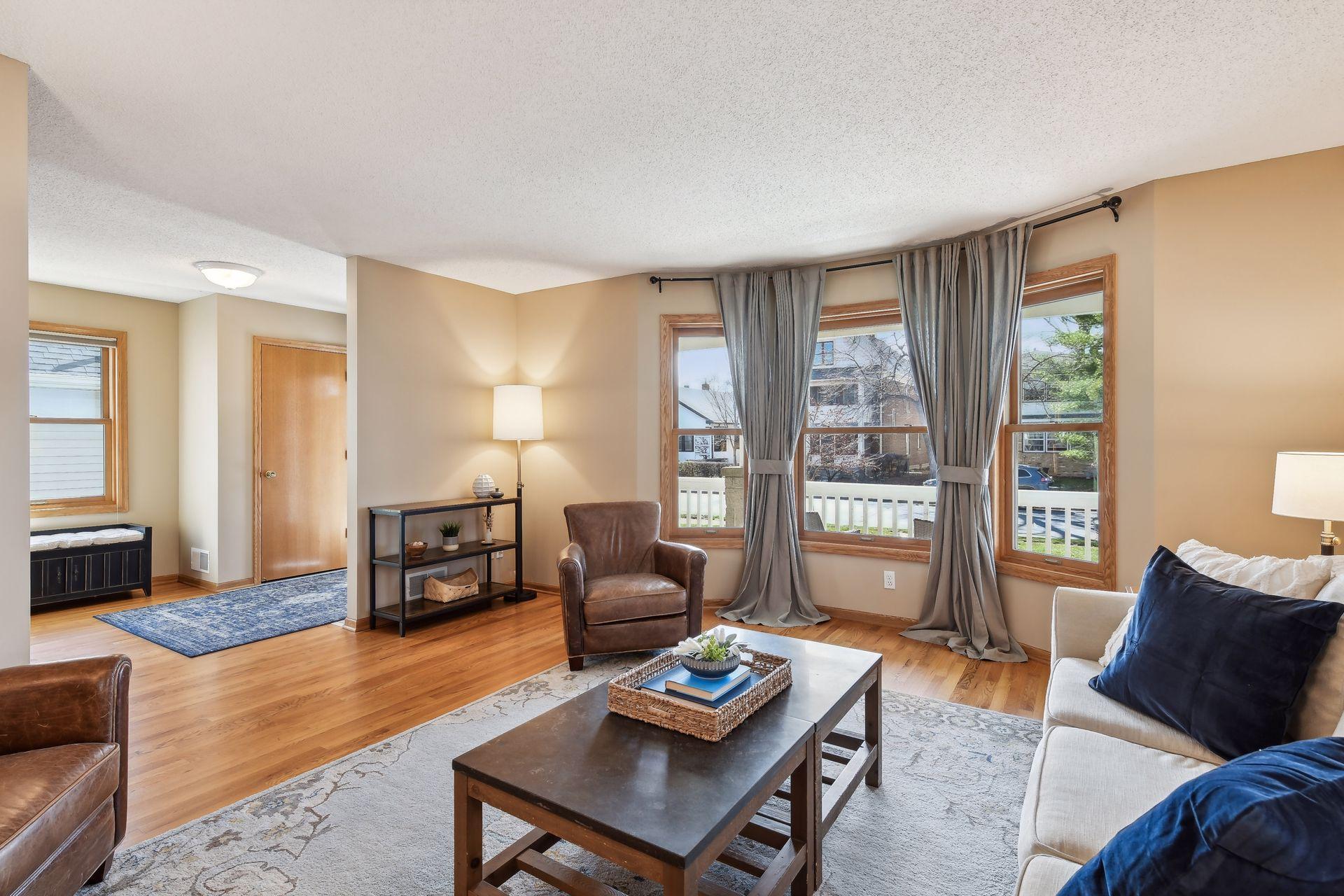 325 Quincy Street NE