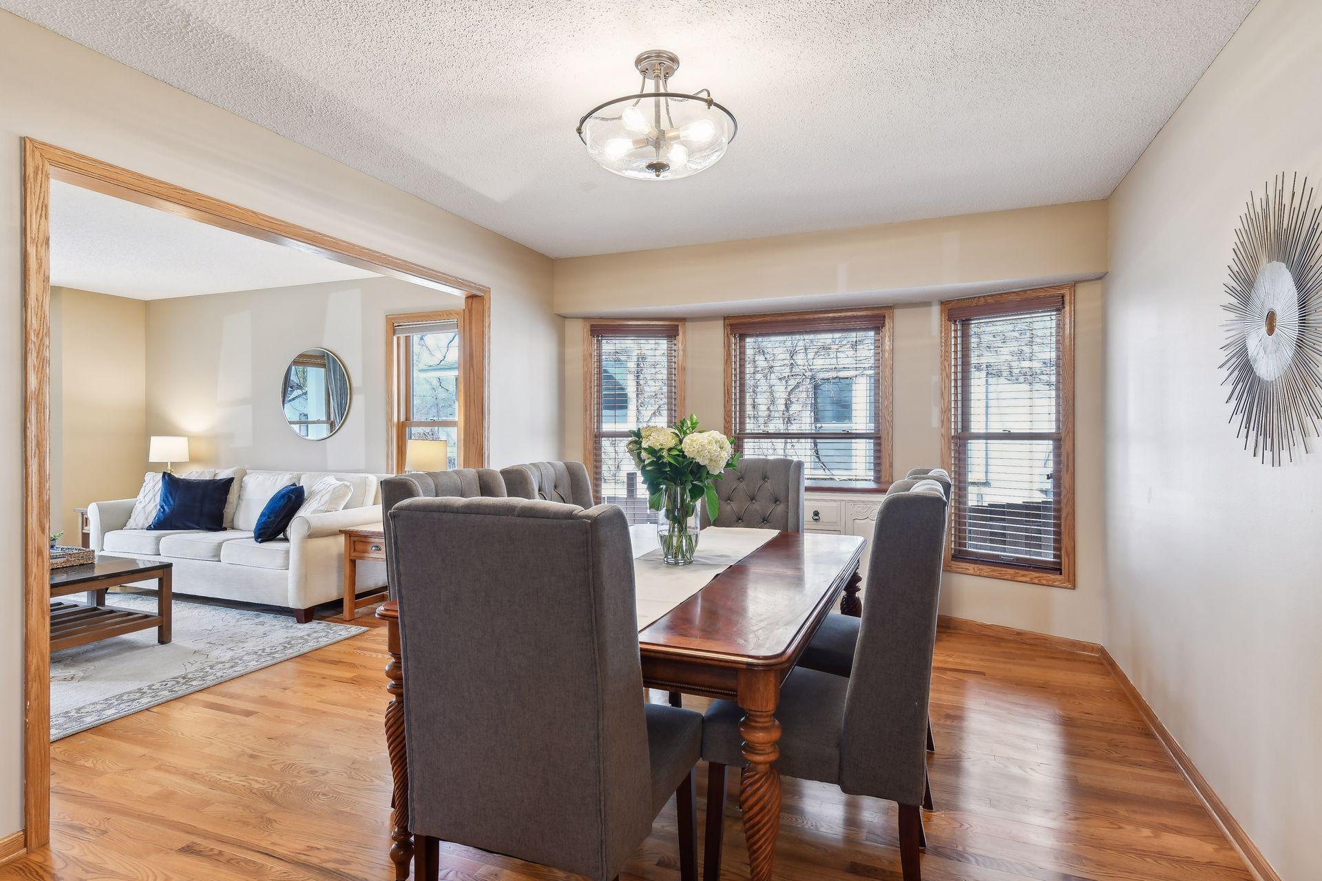 325 Quincy Street NE