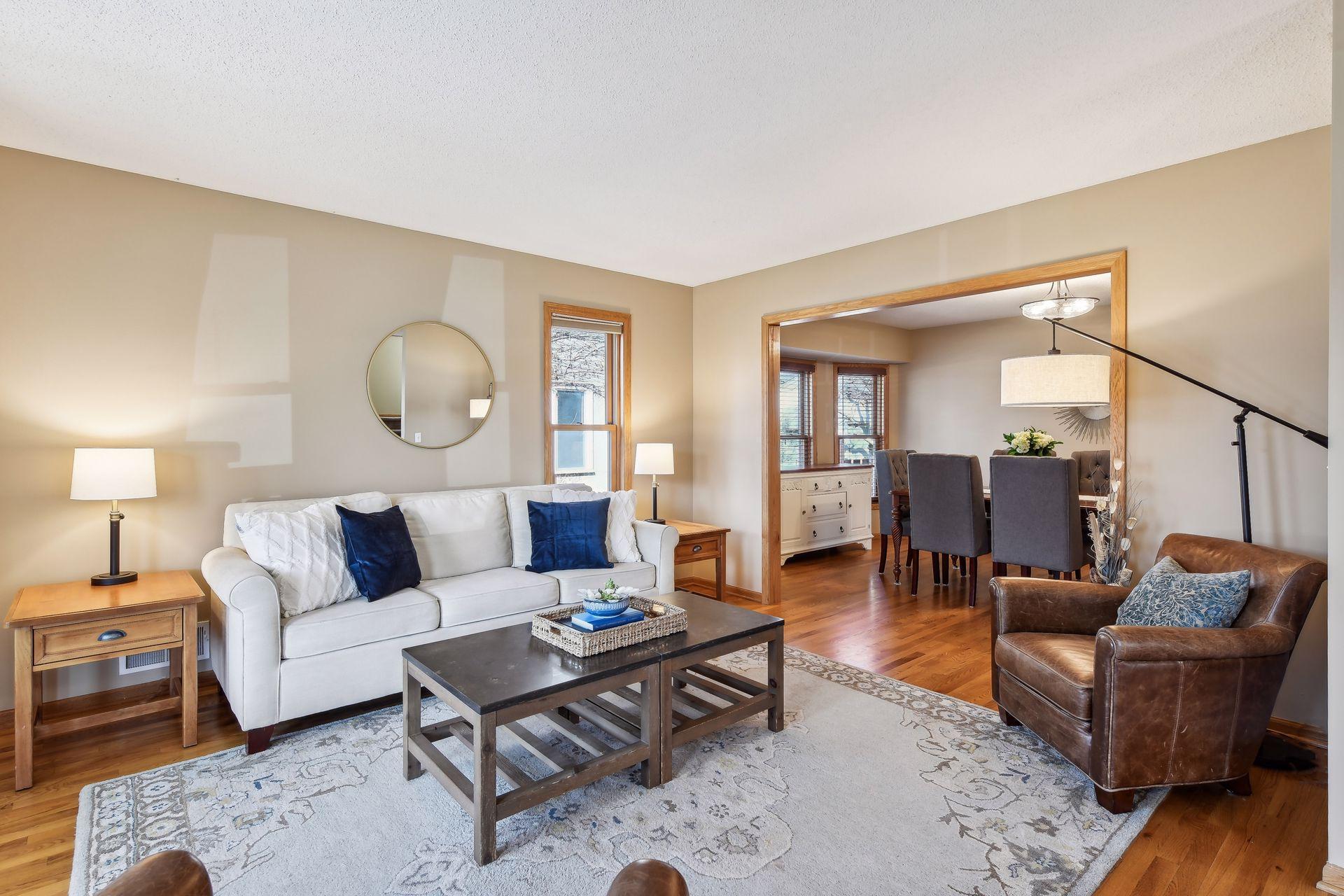 325 Quincy Street NE