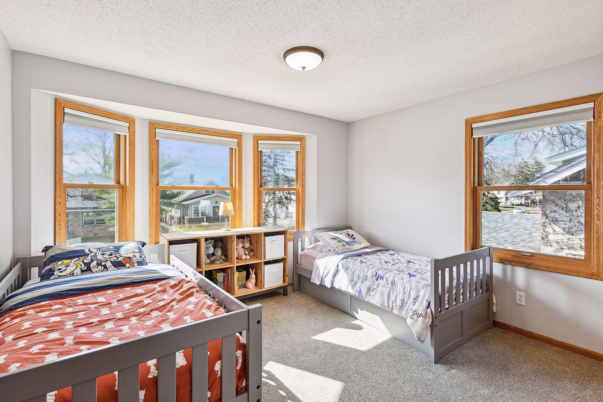 325 Quincy Street NE