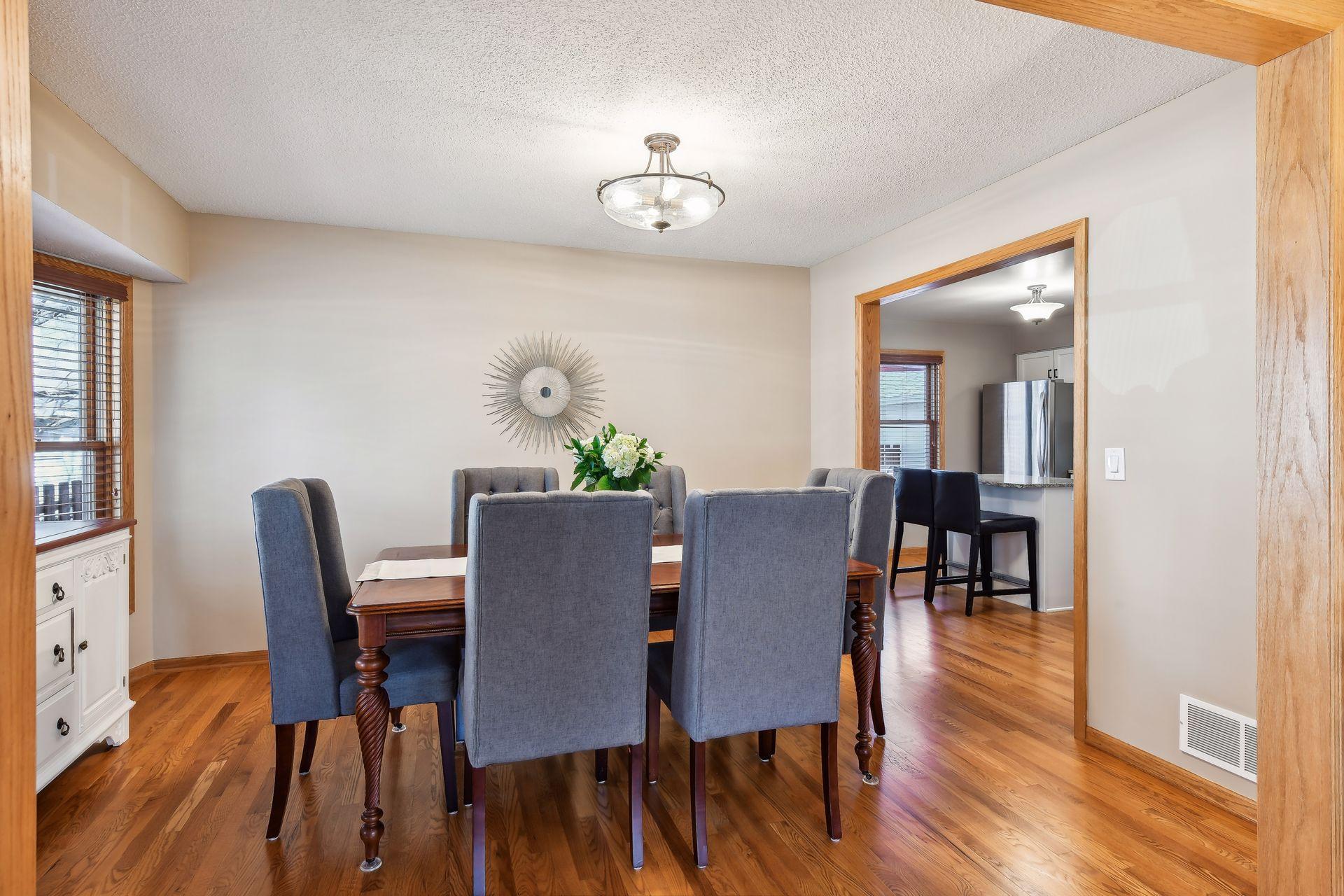 325 Quincy Street NE