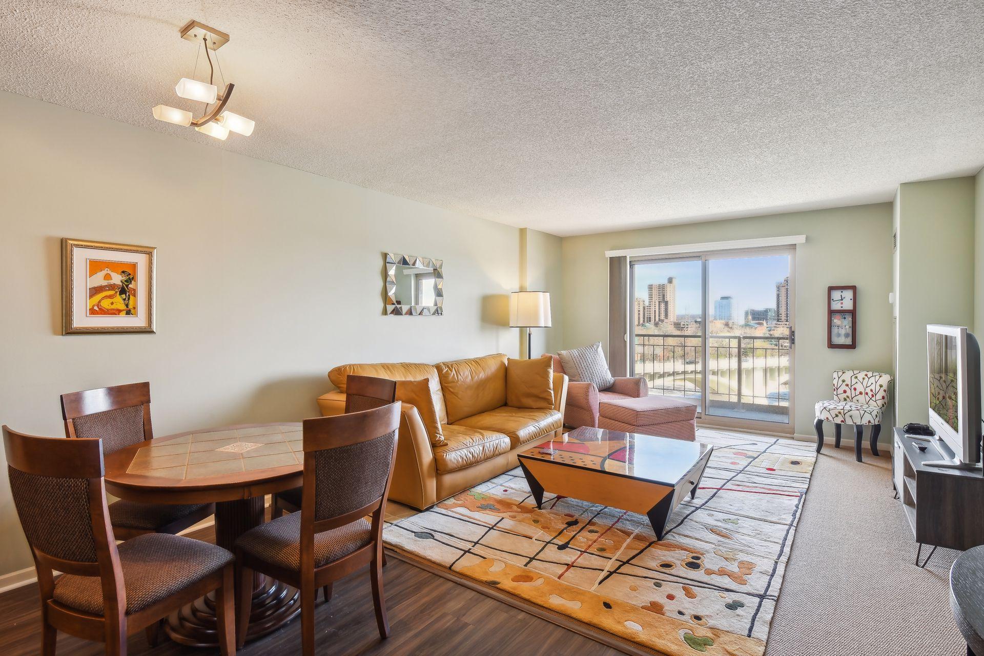 401 S 1st Street Unit: 917