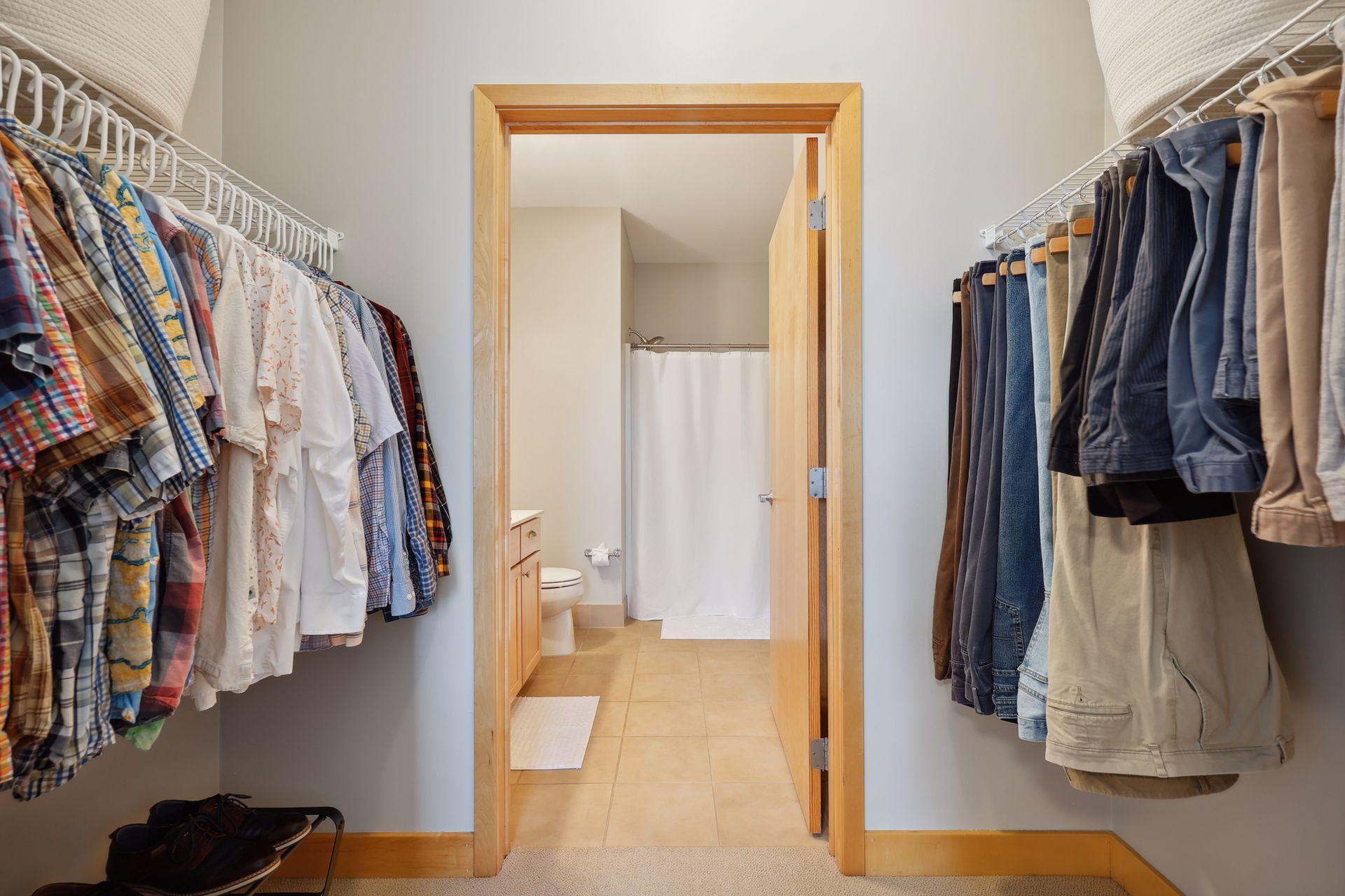 4500 Chicago Avenue Unit: 208