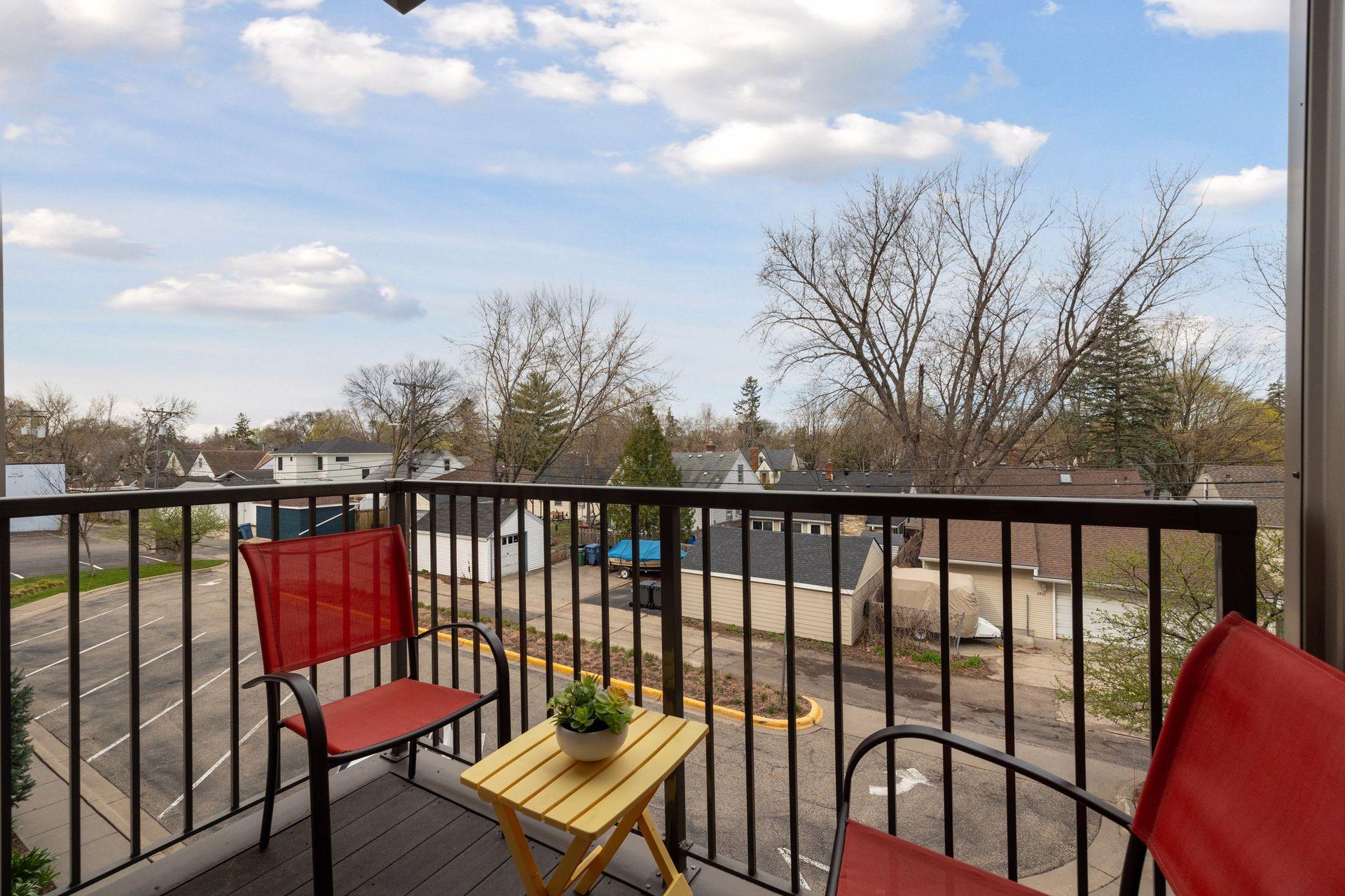 4500 Chicago Avenue Unit: 208