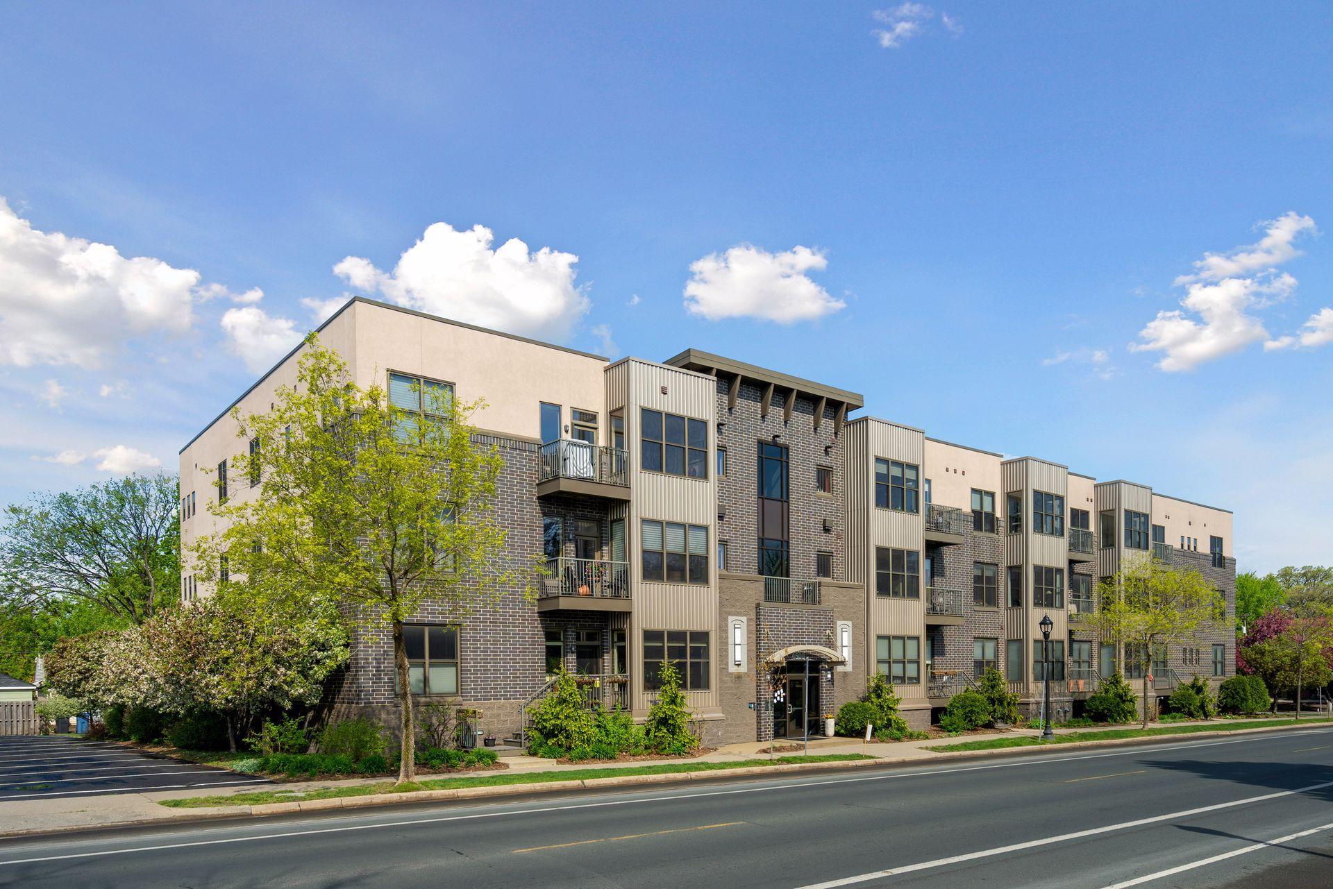 4500 Chicago Avenue Unit: 208