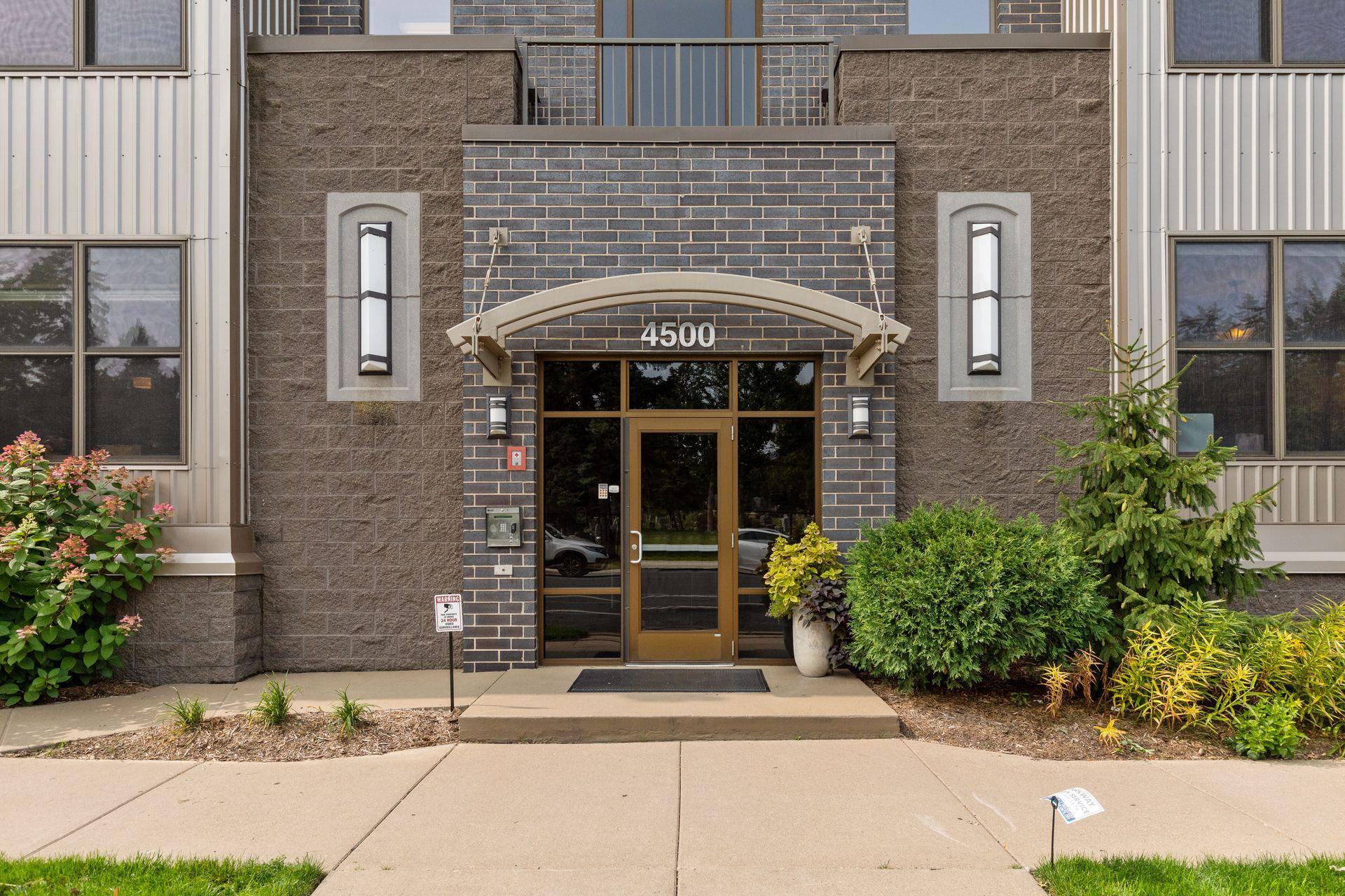 4500 Chicago Avenue Unit: 208