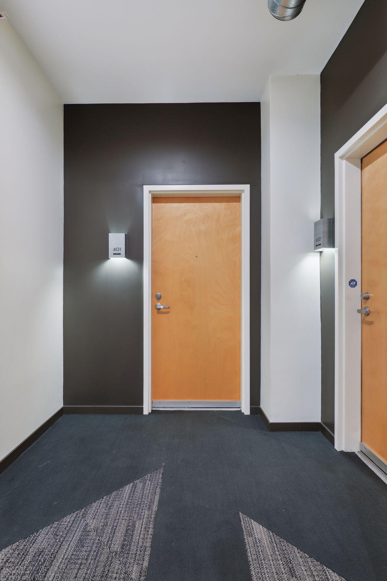 2845 Colfax Avenue S Unit: W401