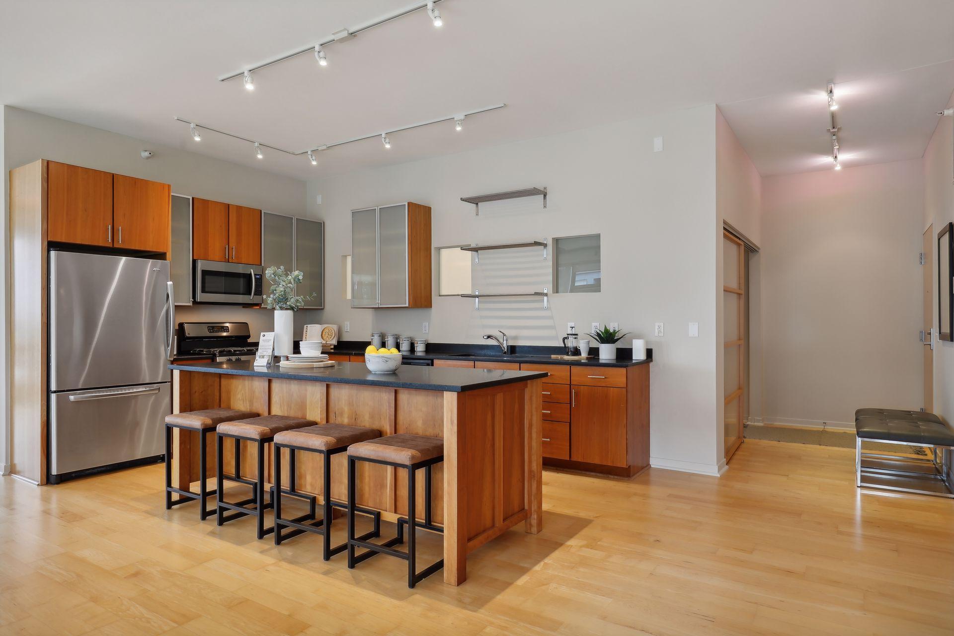 2845 Colfax Avenue S Unit: W401