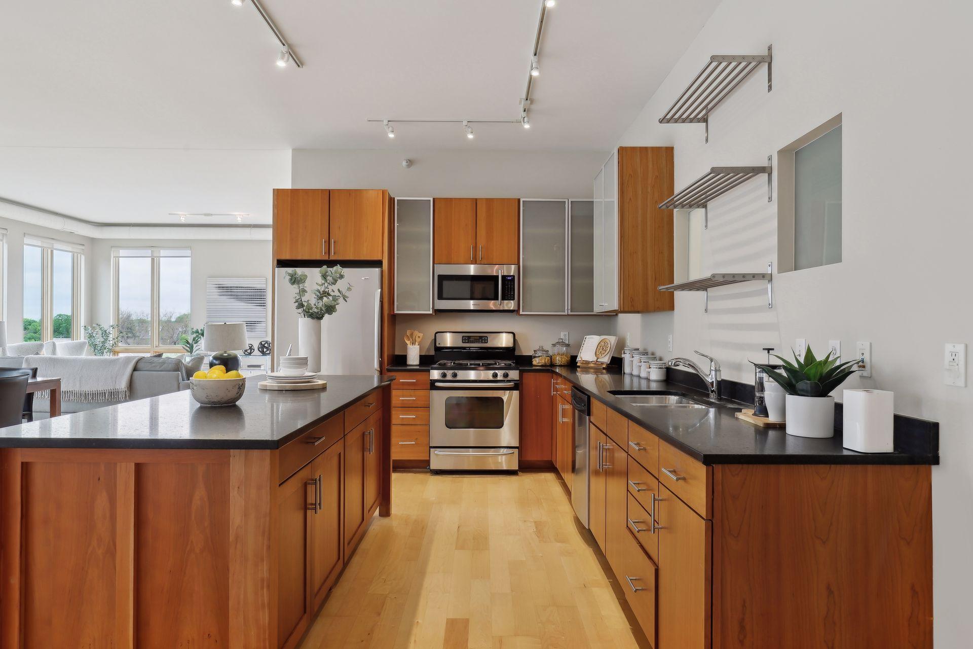 2845 Colfax Avenue S Unit: W401